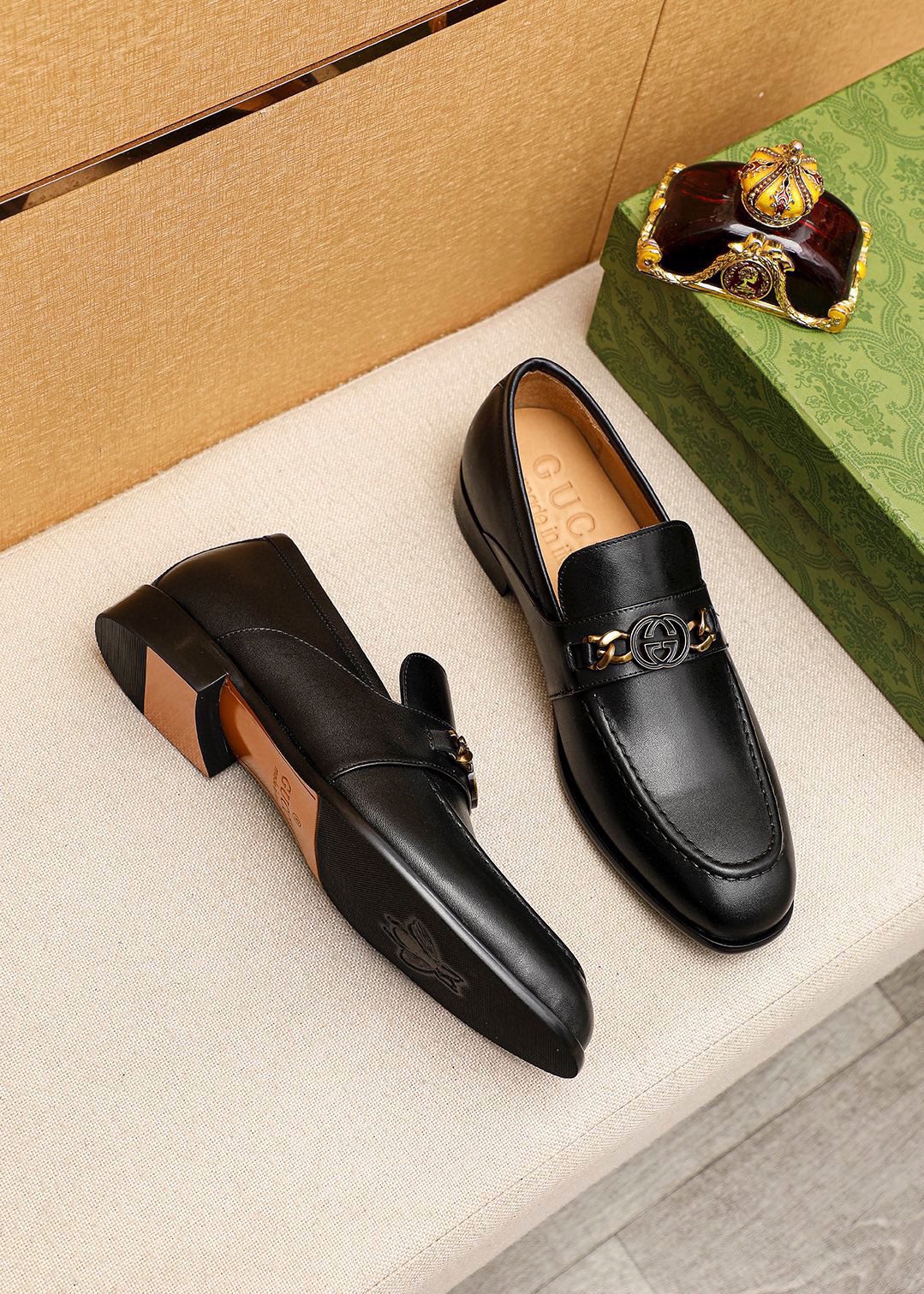Trademark: GUCCI "Gucci" casual leather shoes. Positive code number: 38-44 (45.46.47 can