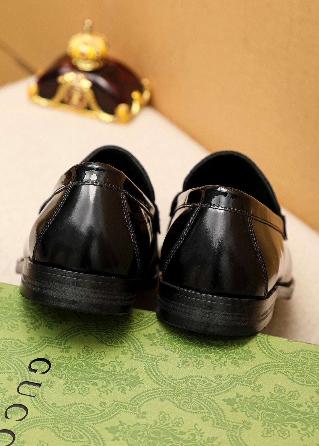 Trademark: GUCCI "Gucci" casual leather shoes. Positive code number: 38-44 (45.46.47 can
