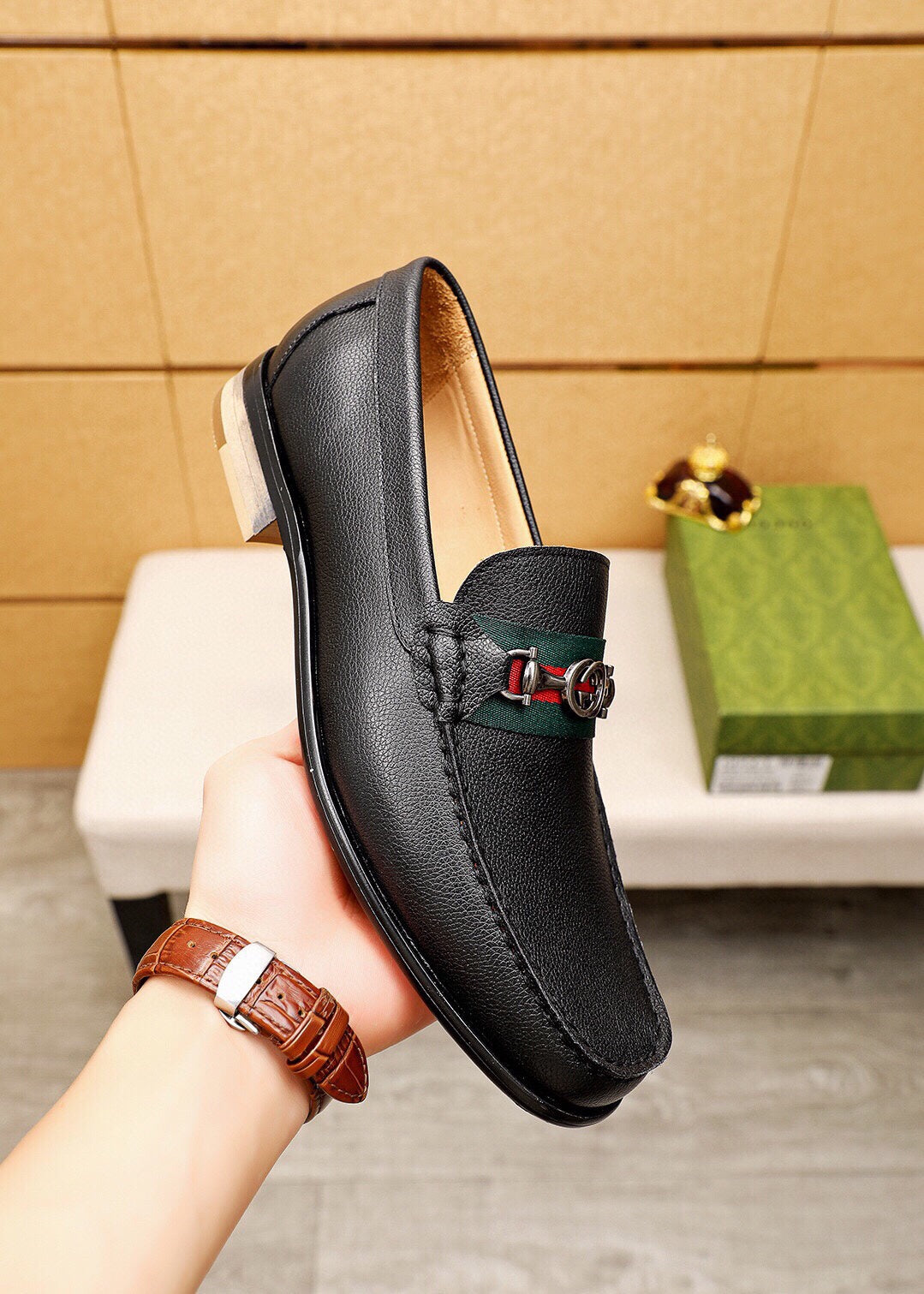 Trademark: GUCCI "Gucci" casual leather shoes. Positive code number: 38-44 (45.46.47 can