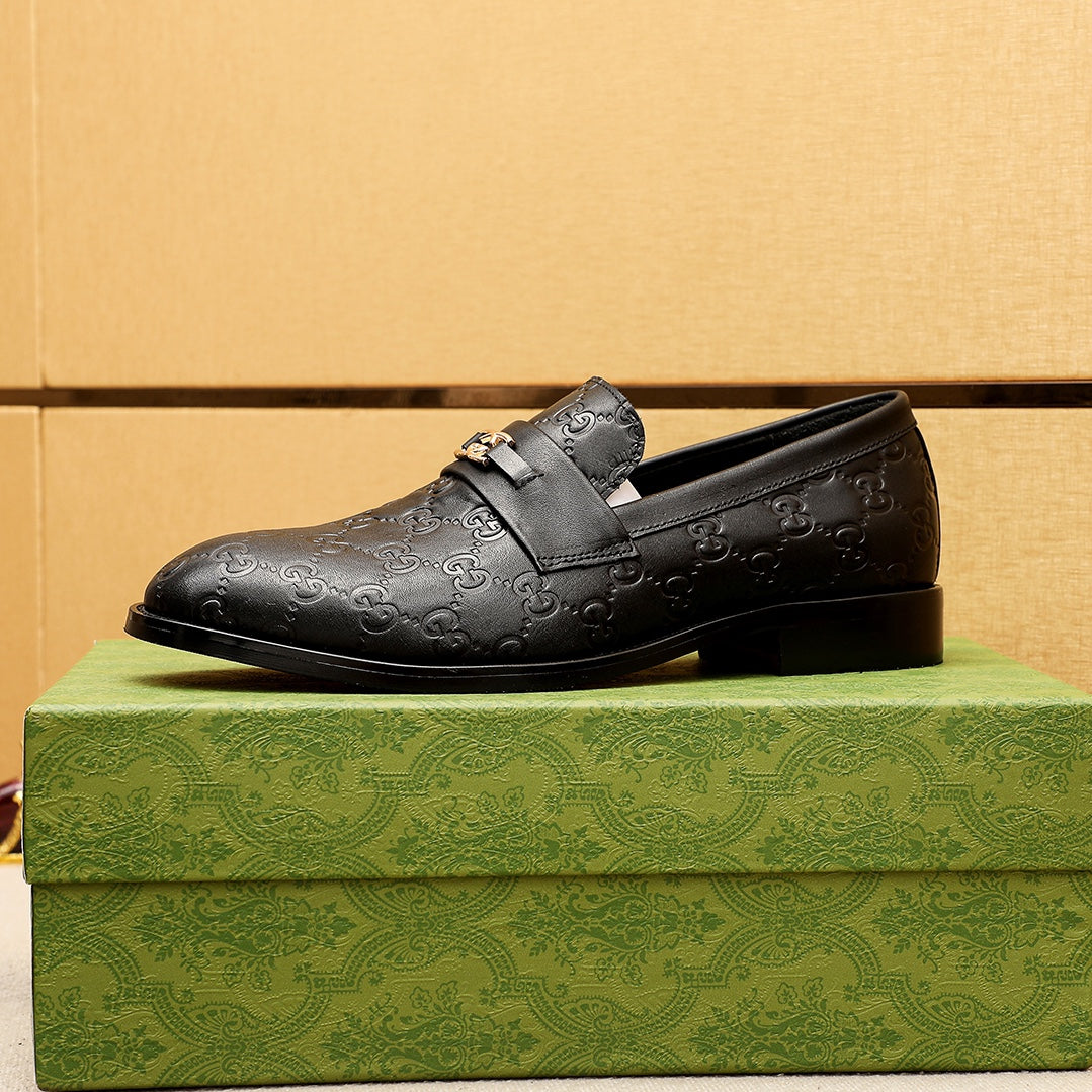 Trademark: GUCCI "Gucci" casual leather shoes. Positive code number: 38-44 (45.46.47 can