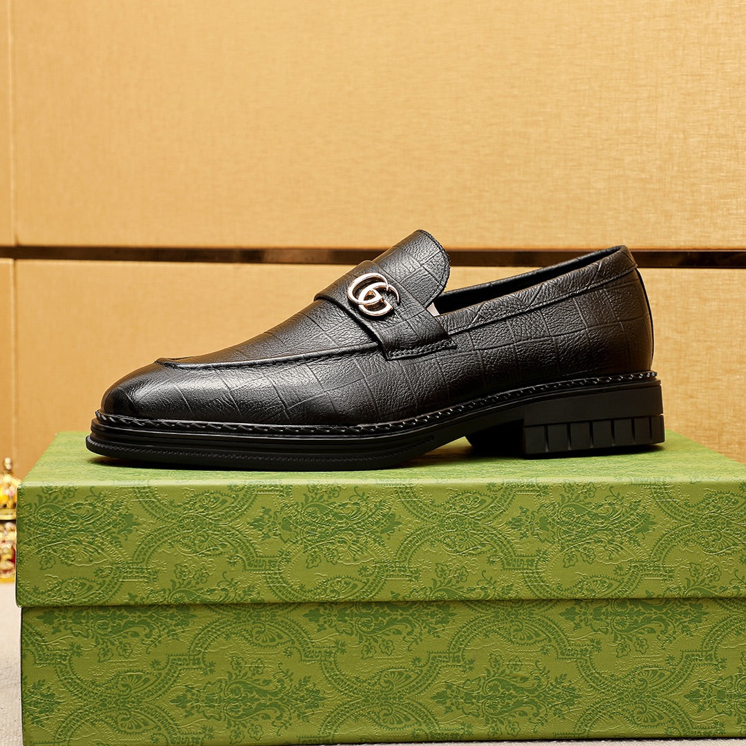 Trademark: GUCCI "Gucci" casual leather shoes. Positive code number: 38-44 (45.46.47 can