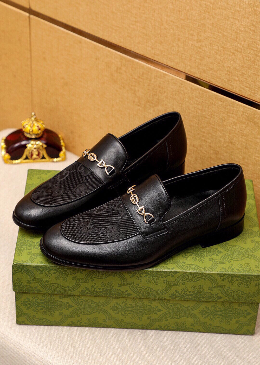 Trademark: GUCCI "Gucci" casual leather shoes. Positive code number: 38-44 (45.46.47 can