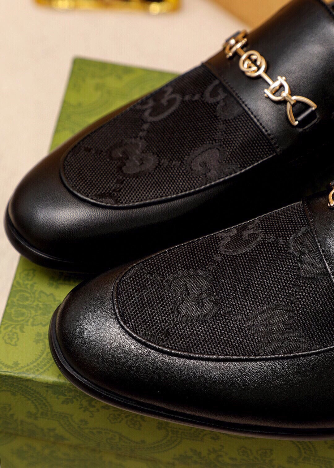 Trademark: GUCCI "Gucci" casual leather shoes. Positive code number: 38-44 (45.46.47 can