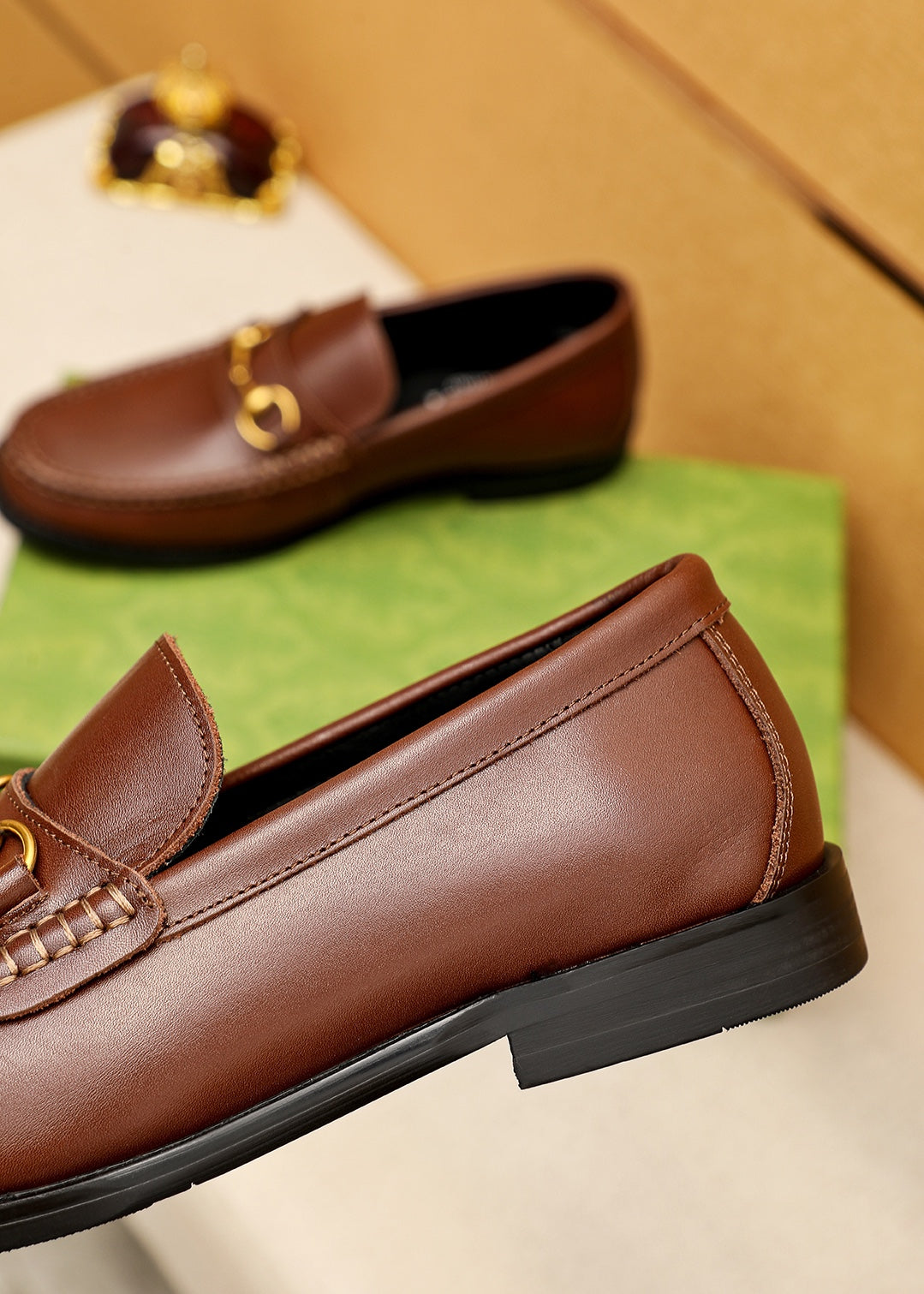 Trademark: GUCCI "Gucci" casual leather shoes. Positive code number: 38-44 (45.46.47 can