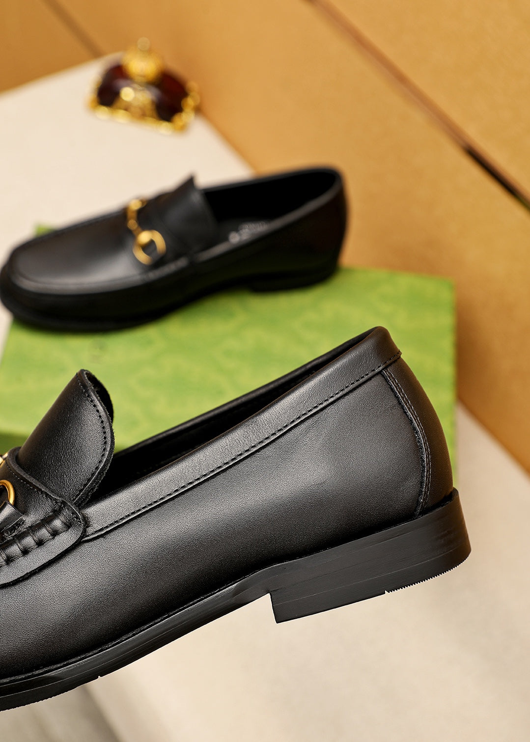 Trademark: GUCCI "Gucci" casual leather shoes. Positive code number: 38-44 (45.46.47 can