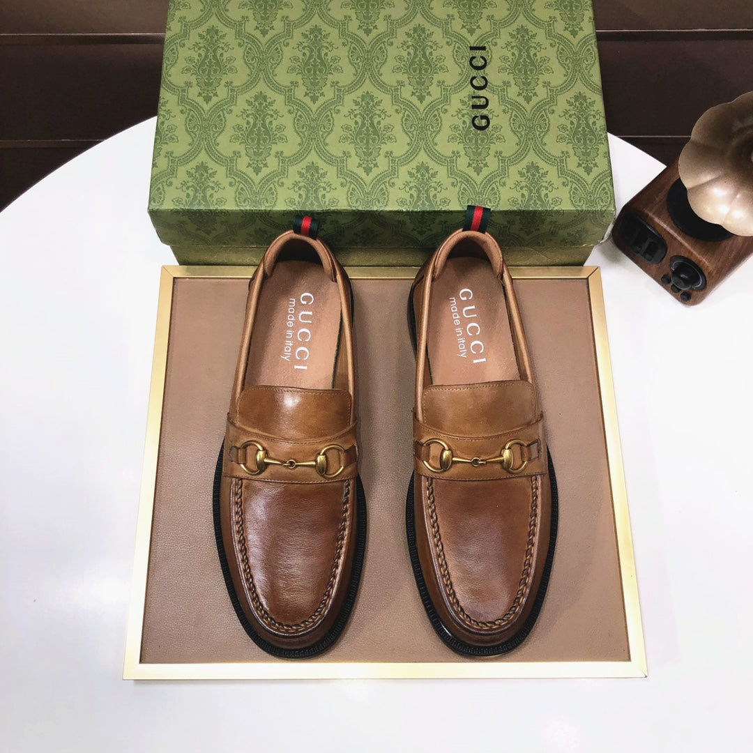 Italian top luxury men's shoes giant (GUCCI) (all cowhide inneri) new report. Original European