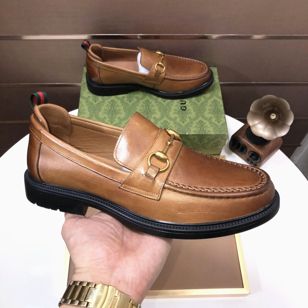 Italian top luxury men's shoes giant (GUCCI) (all cowhide inneri) new report. Original European