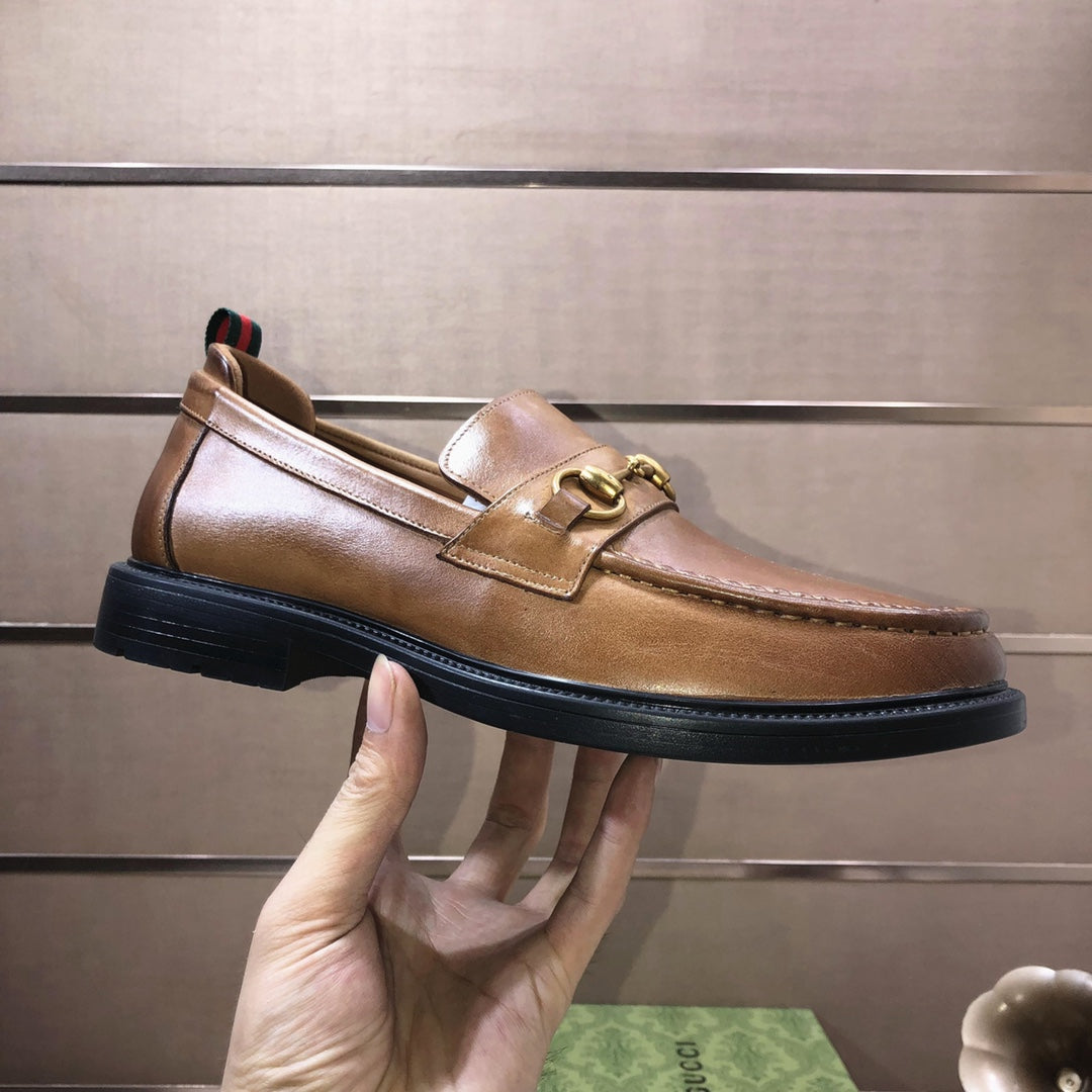 Italian top luxury men's shoes giant (GUCCI) (all cowhide inneri) new report. Original European