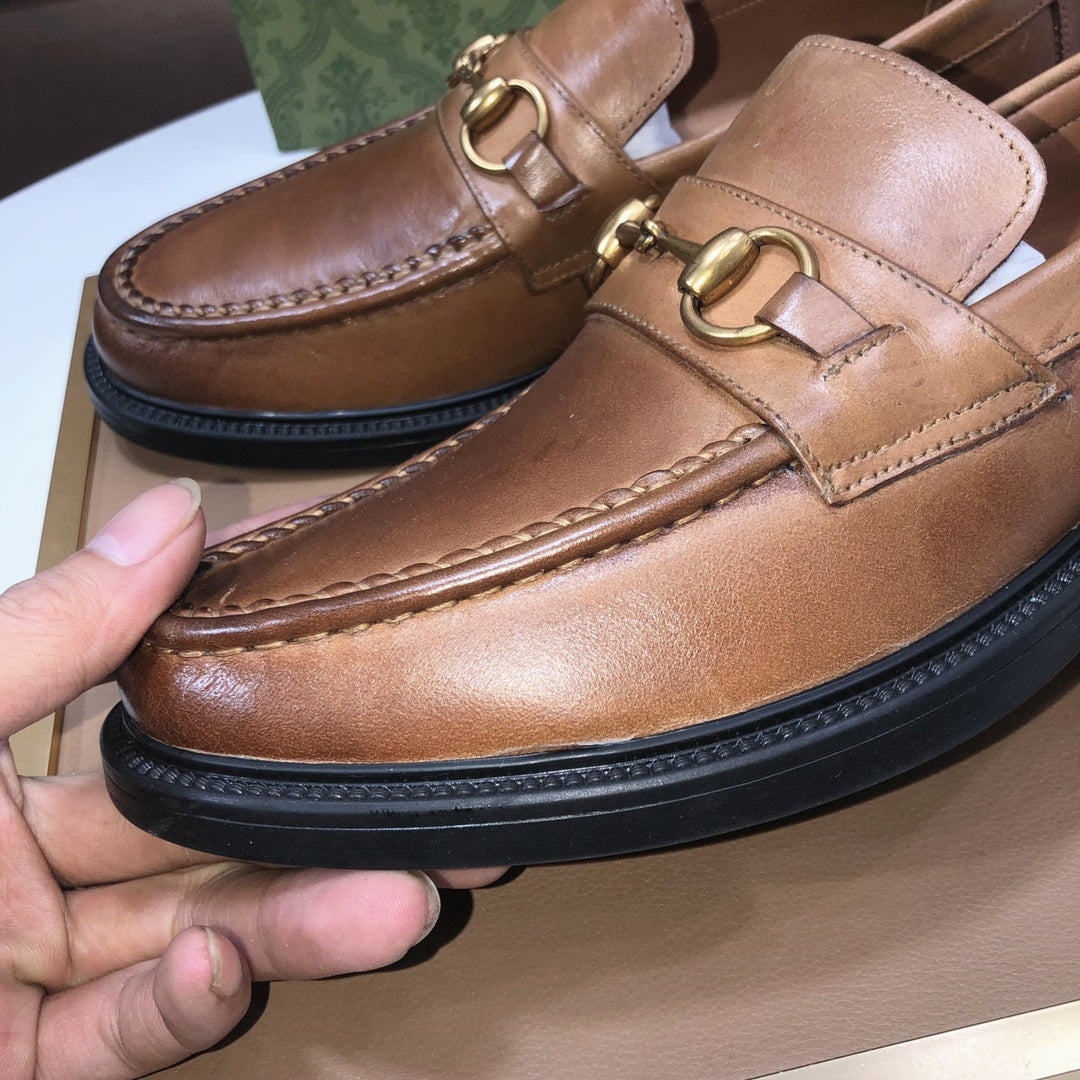 Italian top luxury men's shoes giant (GUCCI) (all cowhide inneri) new report. Original European