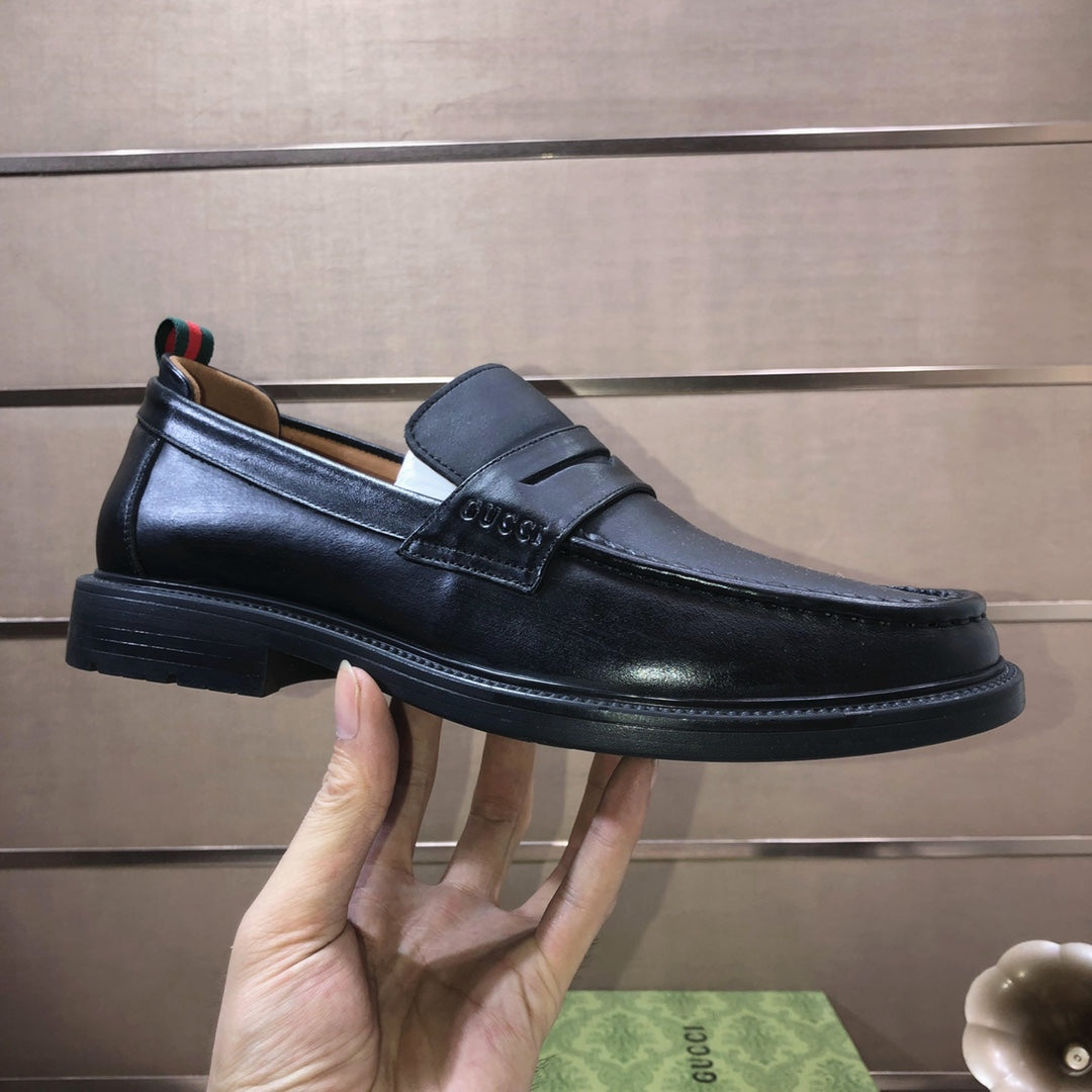 Italian top luxury men's shoes giant (GUCCI) (all cowhide inneri) new report. Original European