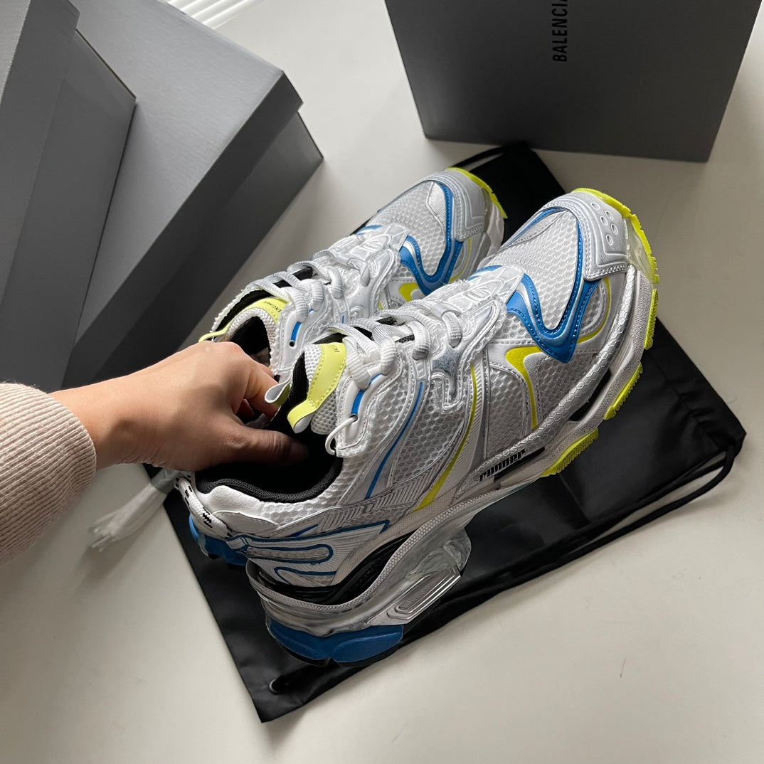 Balenciaga runner 3.0. Washed and destroyed canvas sneakers. New summer products breathable