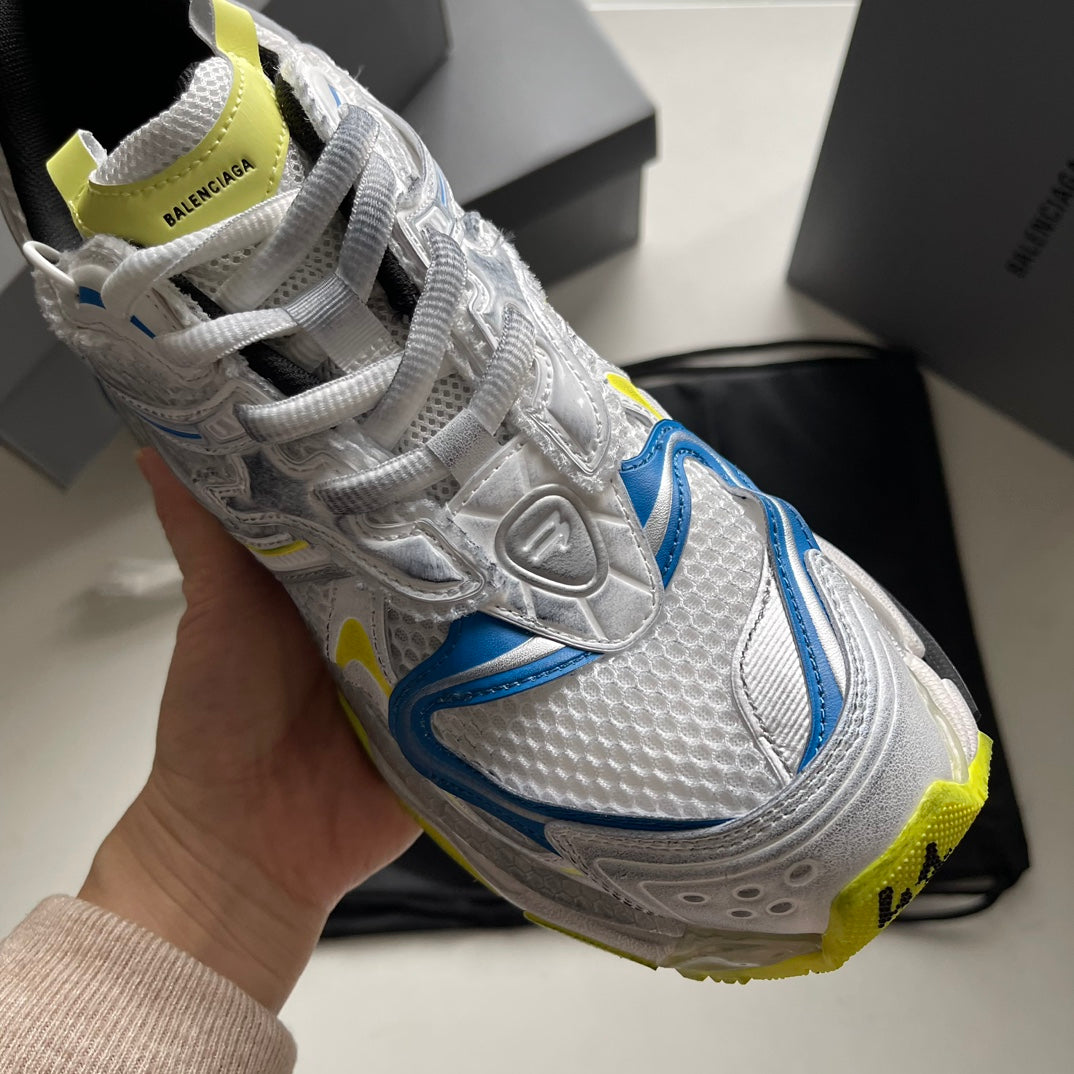 Balenciaga runner 3.0. Washed and destroyed canvas sneakers. New summer products breathable