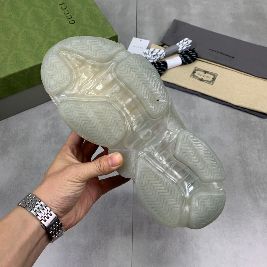 GUCCI x Balenciaga lace-up round toe low top Daddy shoes. The upper adopts imported cowhide