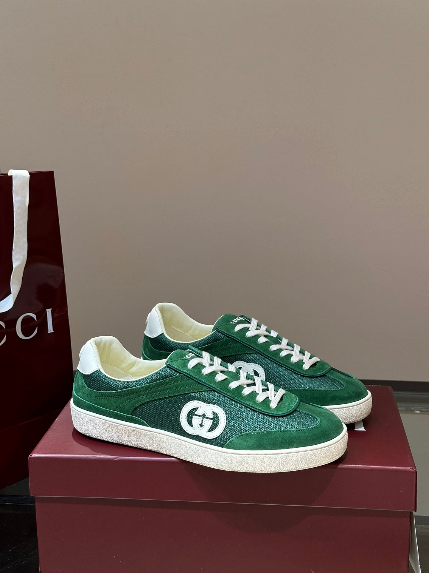 Gucc*" German training shoes 24Ss new spring and summer, men's sports shoes shipped