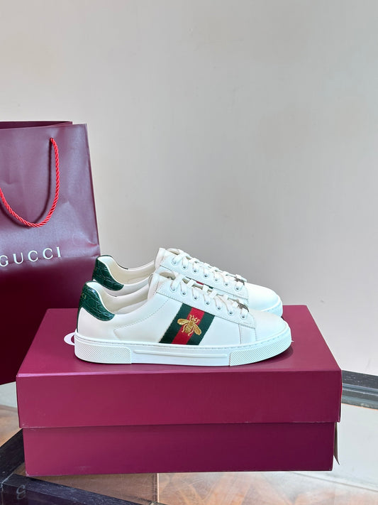 GUCC*" Chi new pair of small white shoes, this low-top sports shoes with basketball style