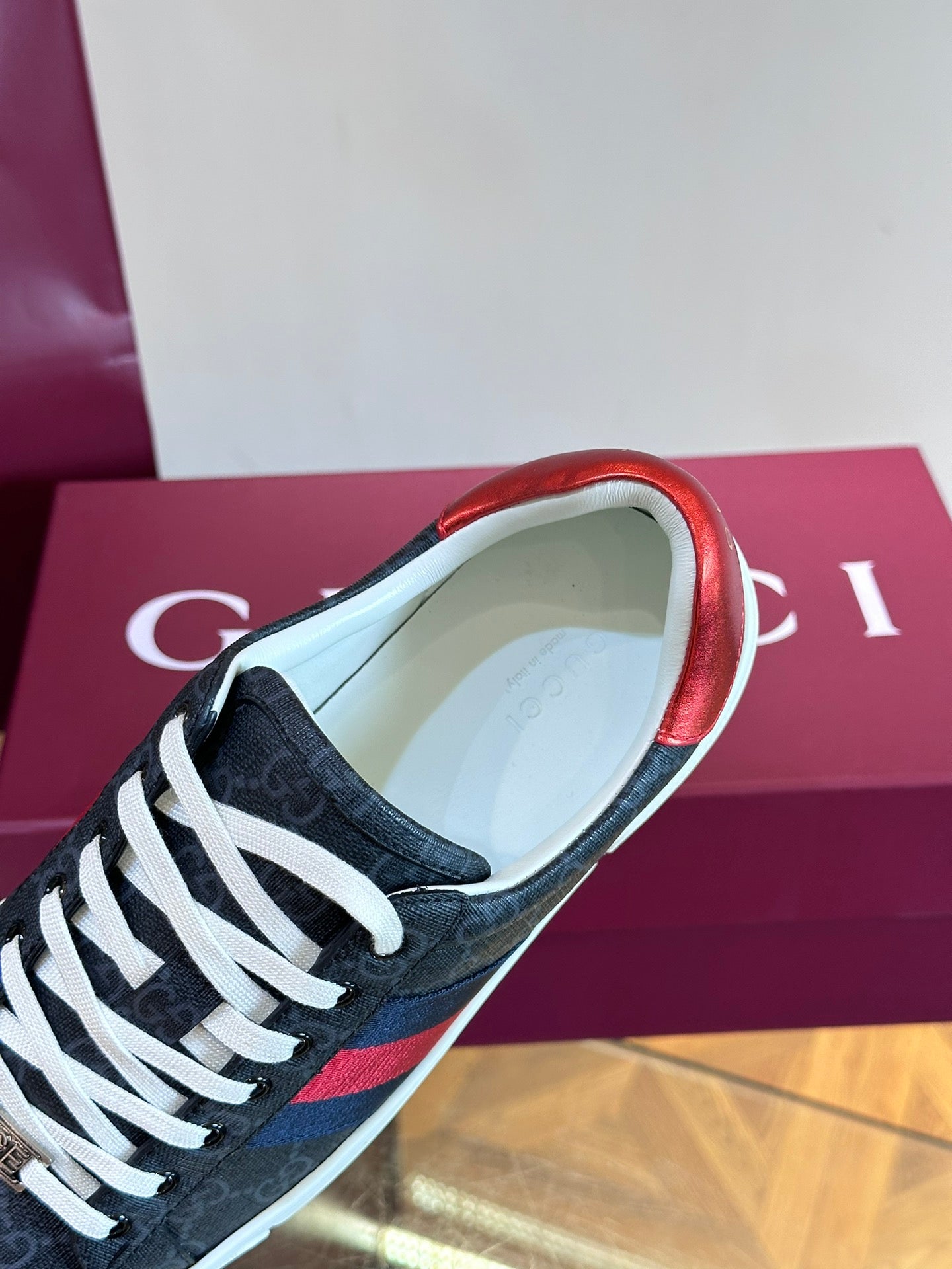 GUCC*" Chi new pair of small white shoes, this low-top sports shoes with basketball style