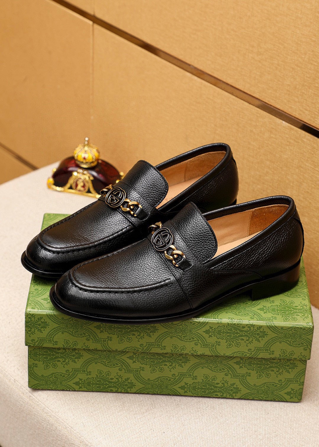 Trademark: GUCCI "Gucci" casual leather shoes. Positive code number: 38-44 (45.46.47 can
