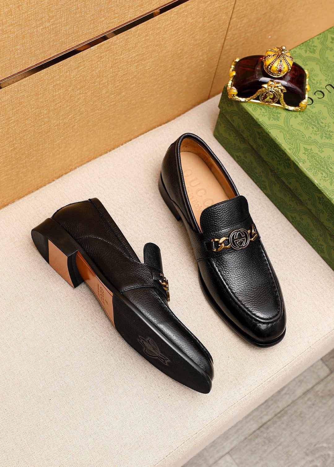 Trademark: GUCCI "Gucci" casual leather shoes. Positive code number: 38-44 (45.46.47 can