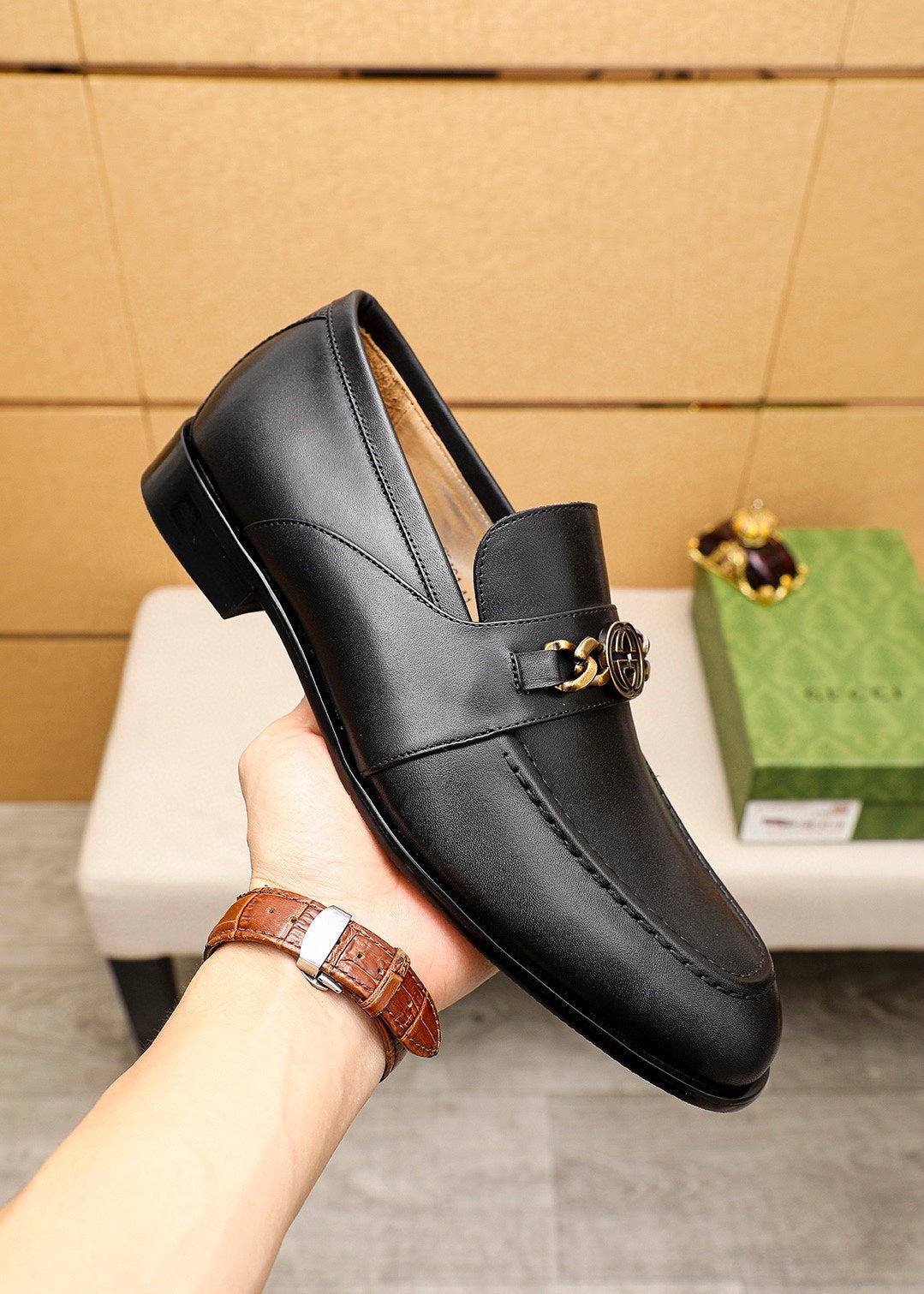 Trademark: GUCCI "Gucci" casual leather shoes. Positive code number: 38-44 (45.46.47 can