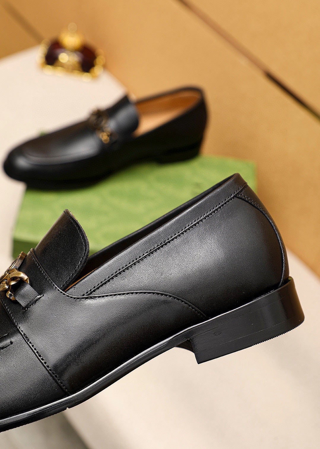 Trademark: GUCCI "Gucci" casual leather shoes. Positive code number: 38-44 (45.46.47 can