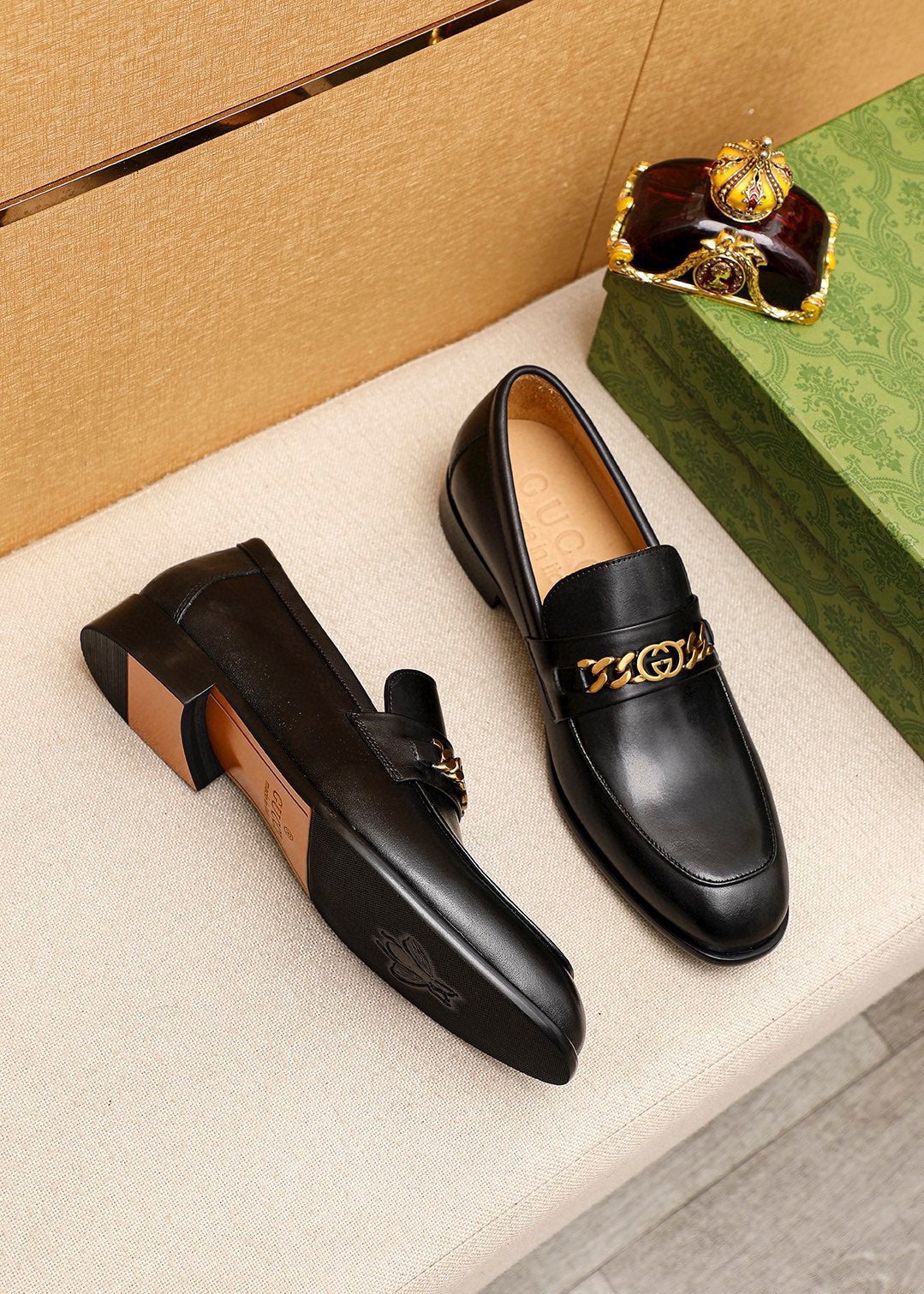 Trademark: GUCCI "Gucci" casual leather shoes. Positive code number: 38-44 (45.46.47 can