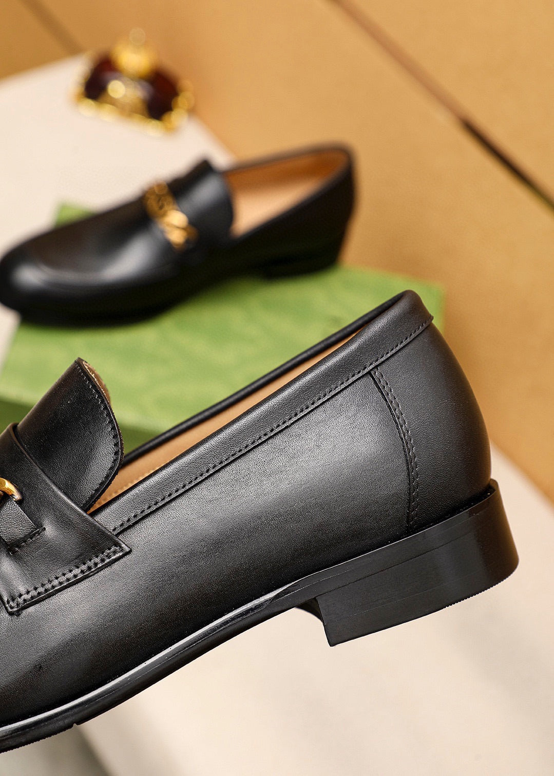 Trademark: GUCCI "Gucci" casual leather shoes. Positive code number: 38-44 (45.46.47 can