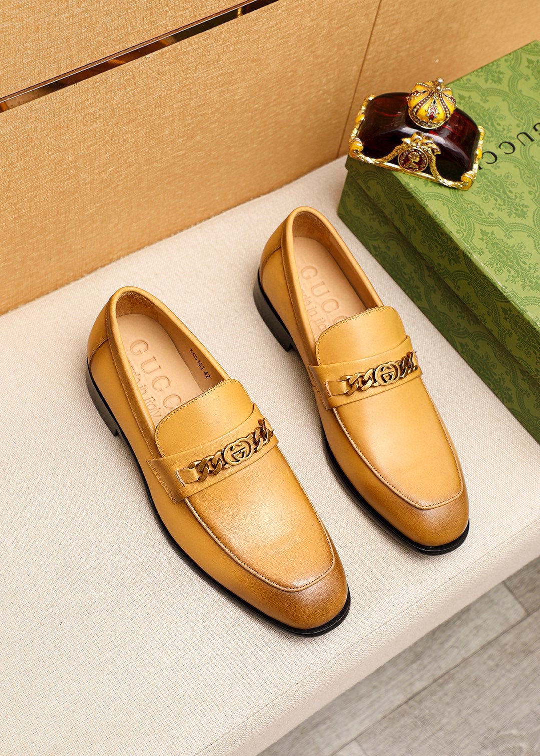 Trademark: GUCCI "Gucci" casual leather shoes. Positive code number: 38-44 (45.46.47 can