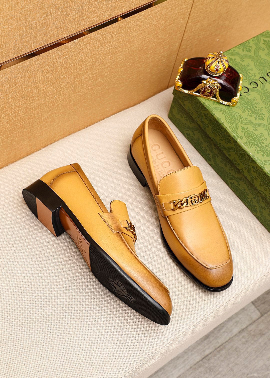 Trademark: GUCCI "Gucci" casual leather shoes. Positive code number: 38-44 (45.46.47 can