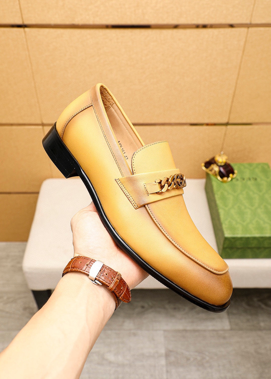 Trademark: GUCCI "Gucci" casual leather shoes. Positive code number: 38-44 (45.46.47 can
