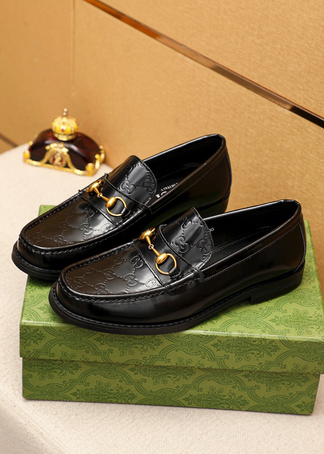 Trademark: GUCCI "Gucci" casual leather shoes. Positive code number: 38-44 (45.46.47 can
