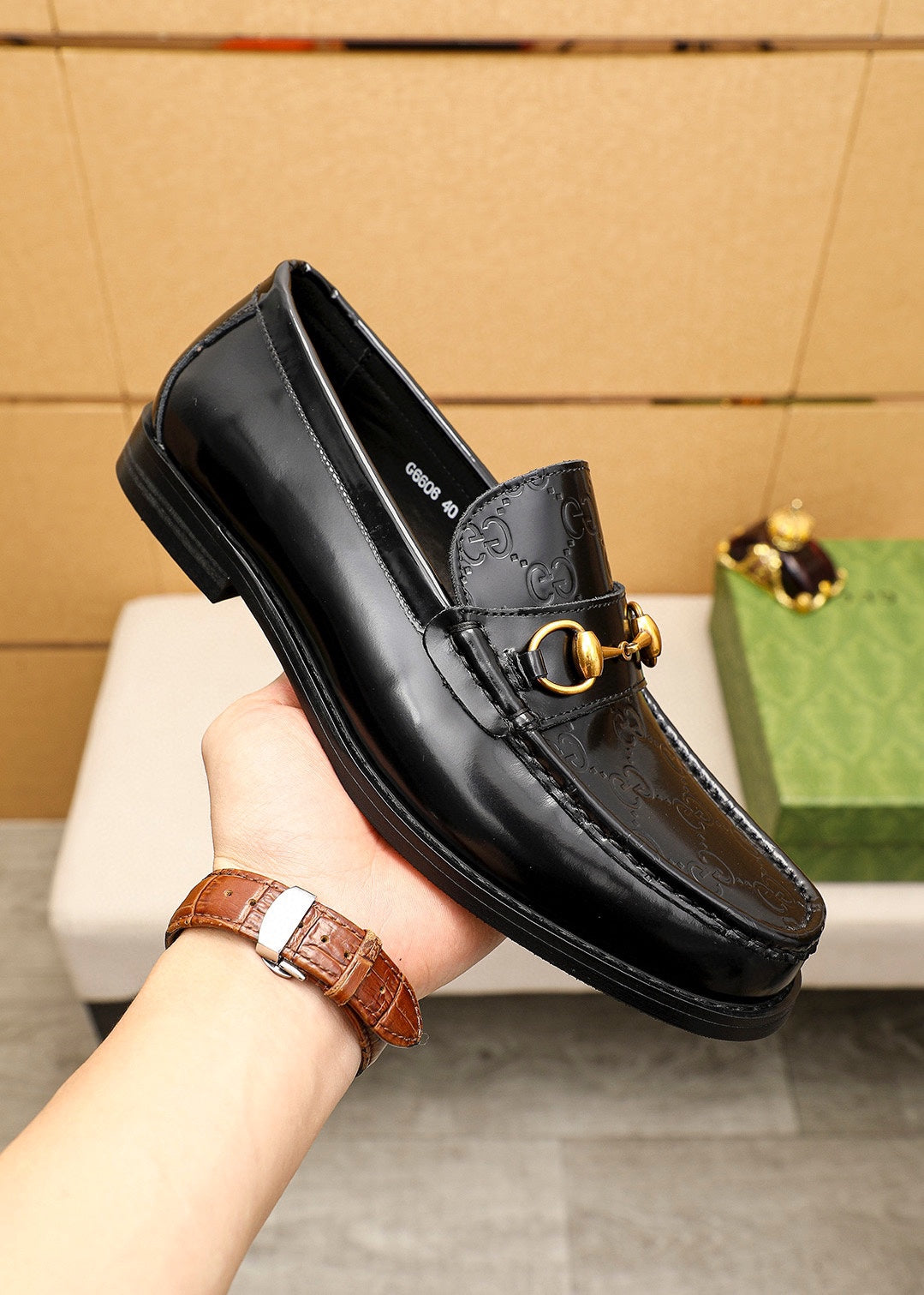 Trademark: GUCCI "Gucci" casual leather shoes. Positive code number: 38-44 (45.46.47 can