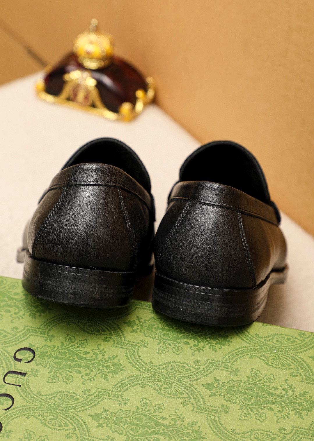 Trademark: GUCCI "Gucci" casual leather shoes. Positive code number: 38-44 (45.46.47 can