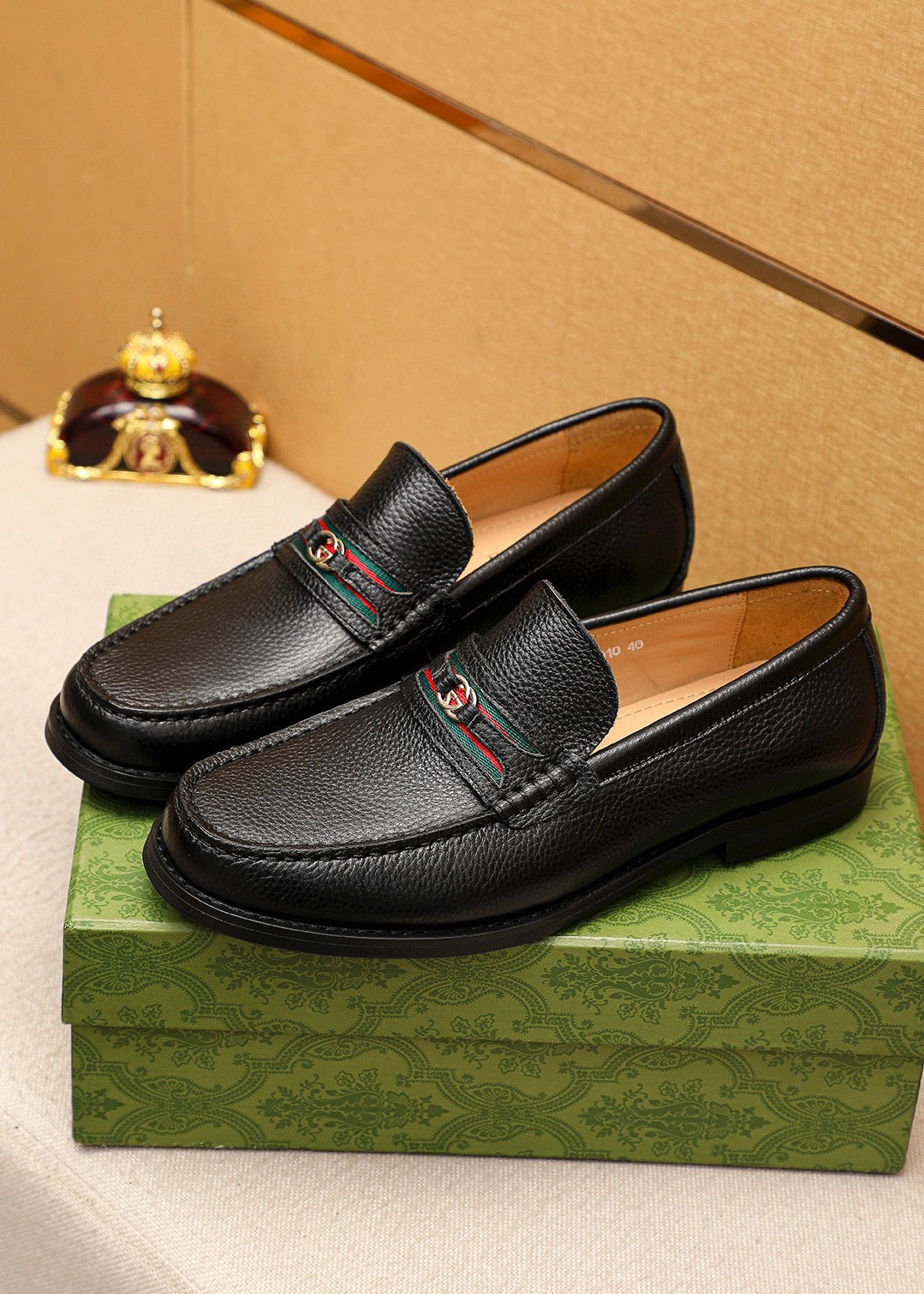Trademark: GUCCI "Gucci" casual leather shoes. Positive code number: 38-44 (45.46.47 can
