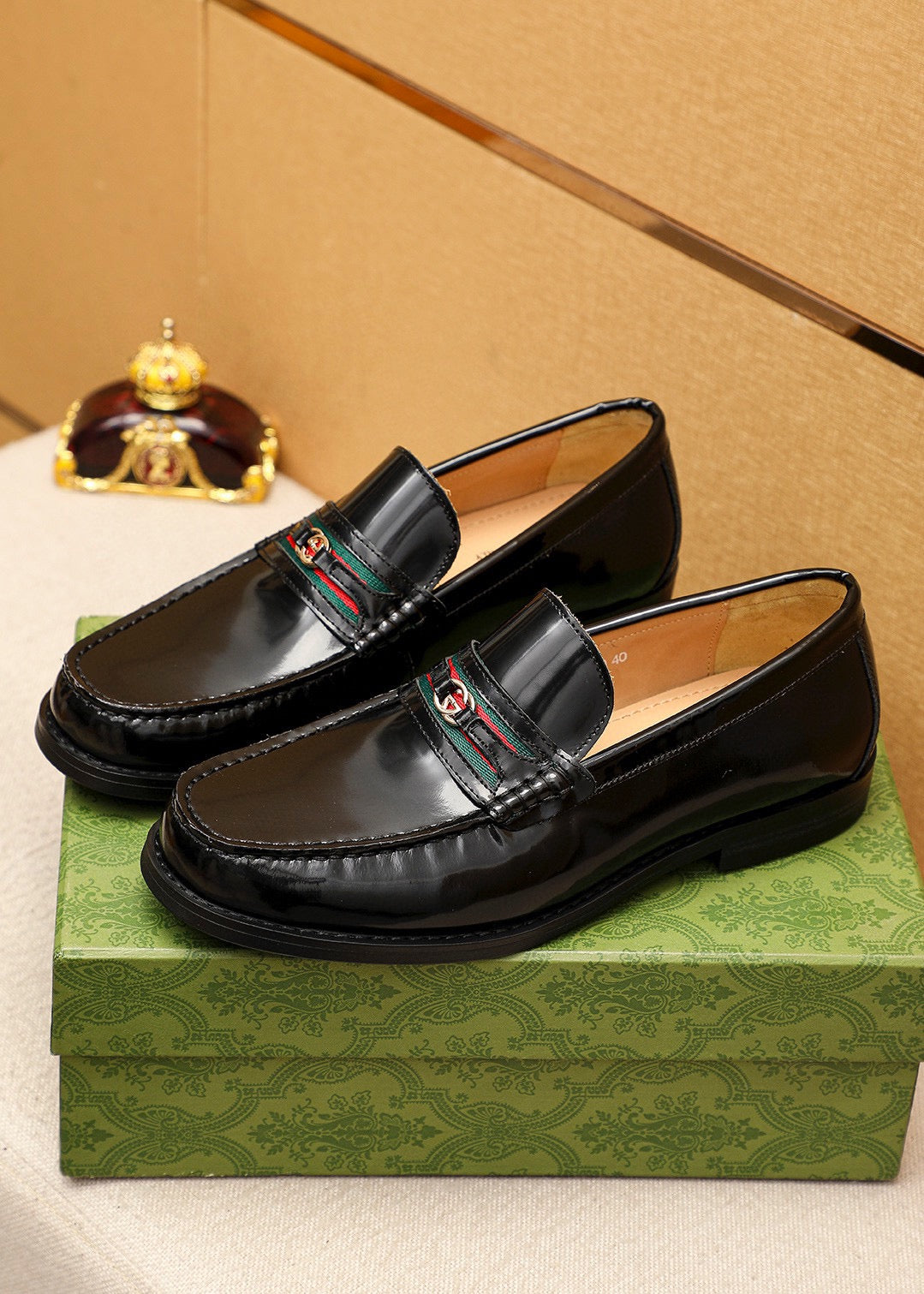 Trademark: GUCCI "Gucci" casual leather shoes. Positive code number: 38-44 (45.46.47 can