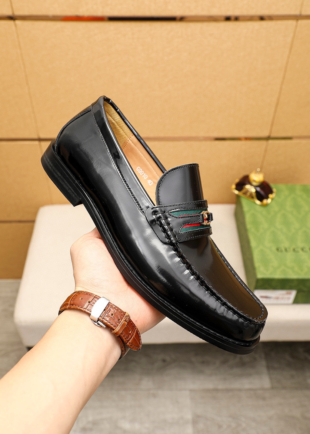 Trademark: GUCCI "Gucci" casual leather shoes. Positive code number: 38-44 (45.46.47 can