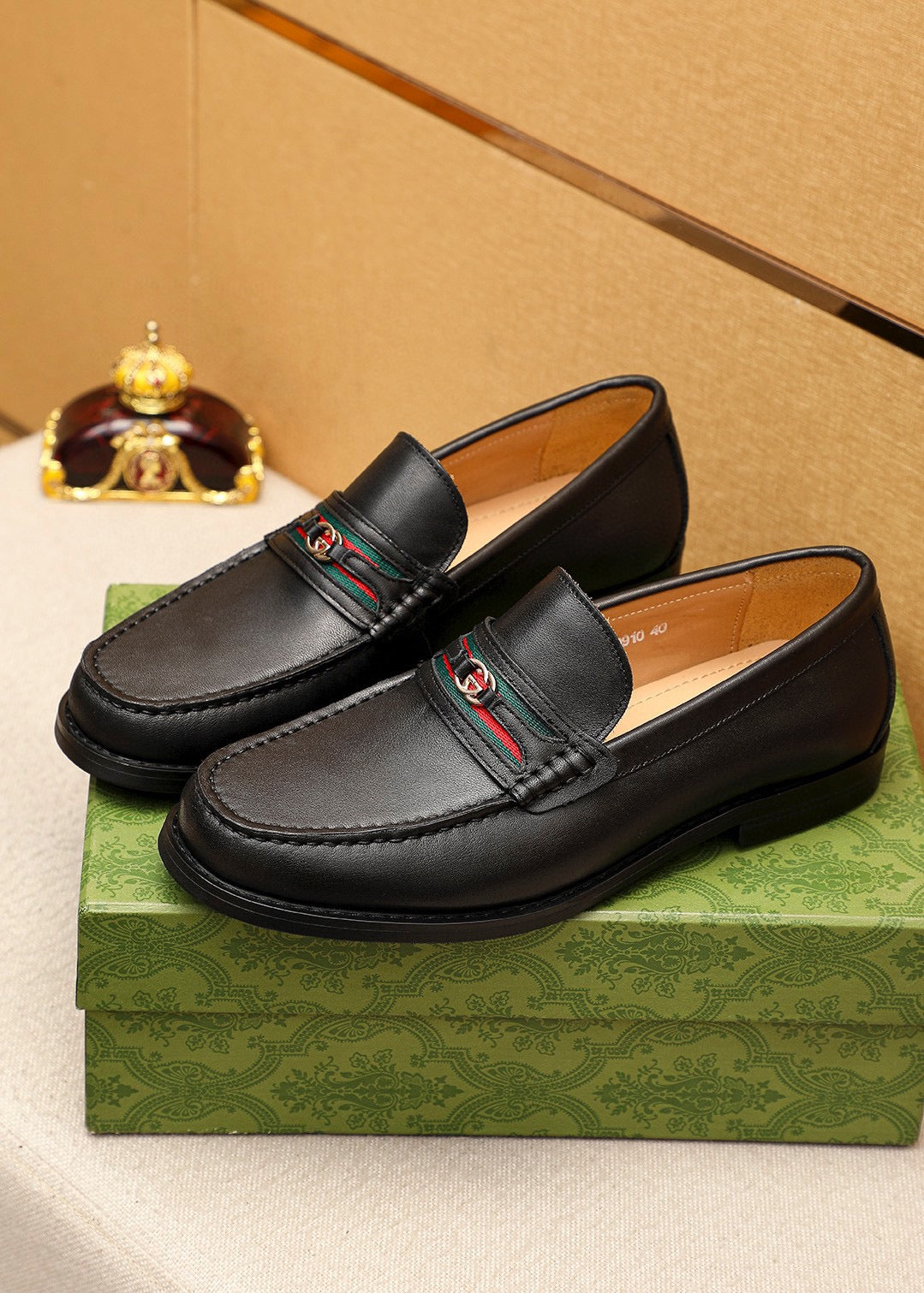 Trademark: GUCCI "Gucci" casual leather shoes. Positive code number: 38-44 (45.46.47 can