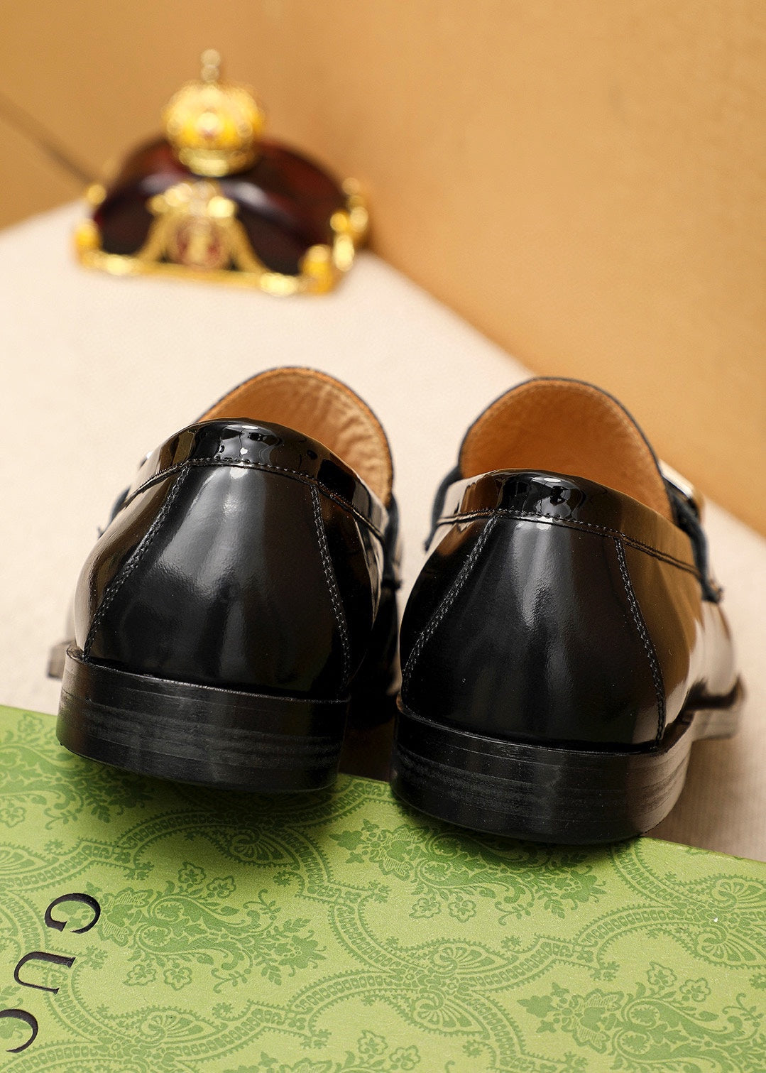 Trademark: GUCCI "Gucci" casual leather shoes. Positive code number: 38-44 (45.46.47 can