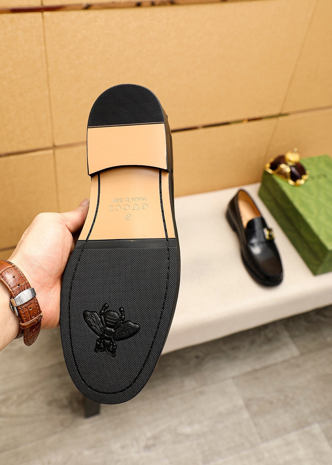 Trademark: GUCCI "Gucci" casual leather shoes. Positive code number: 38-44 (45.46.47 can
