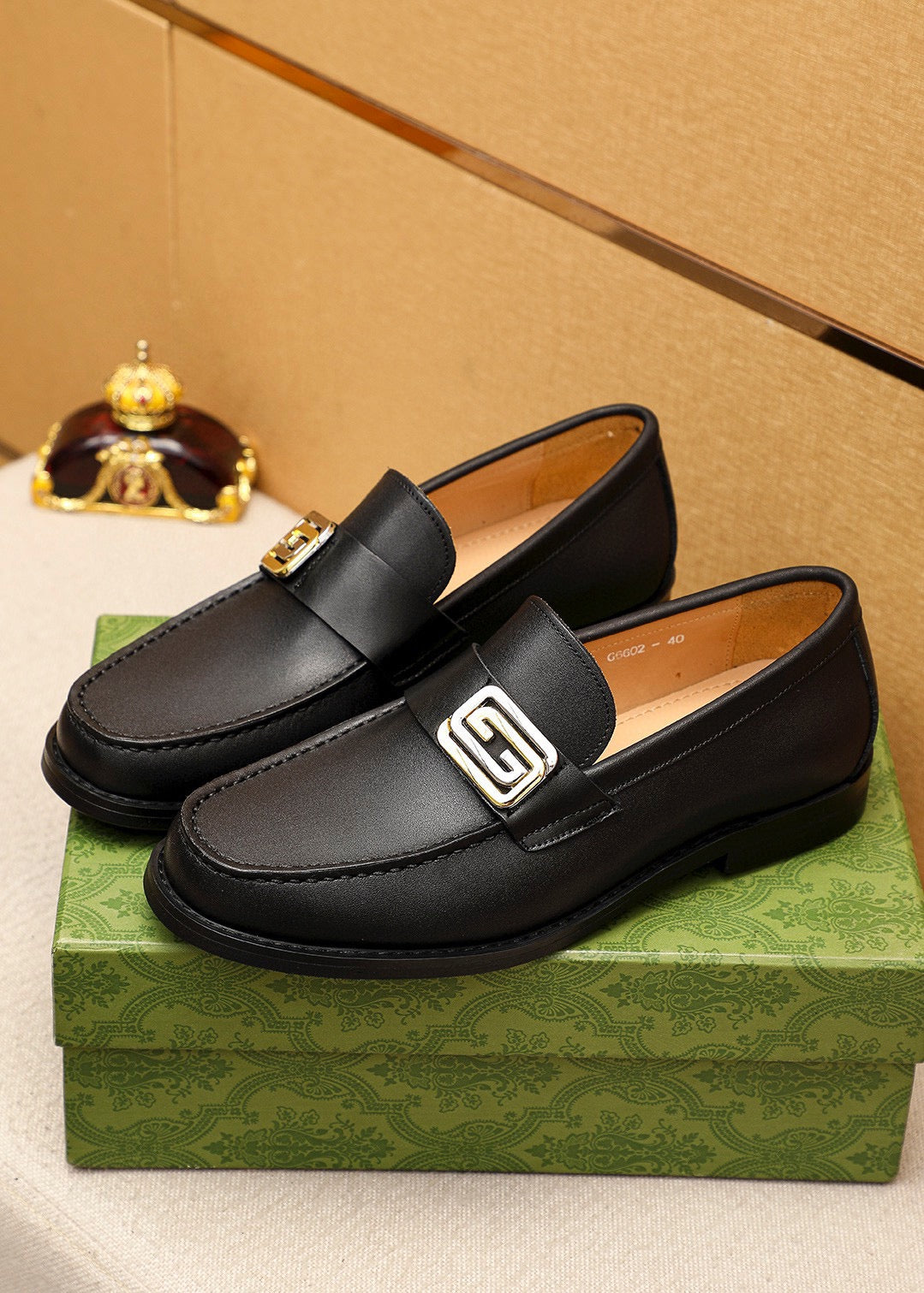Trademark: GUCCI "Gucci" casual leather shoes. Positive code number: 38-44 (45.46.47 can