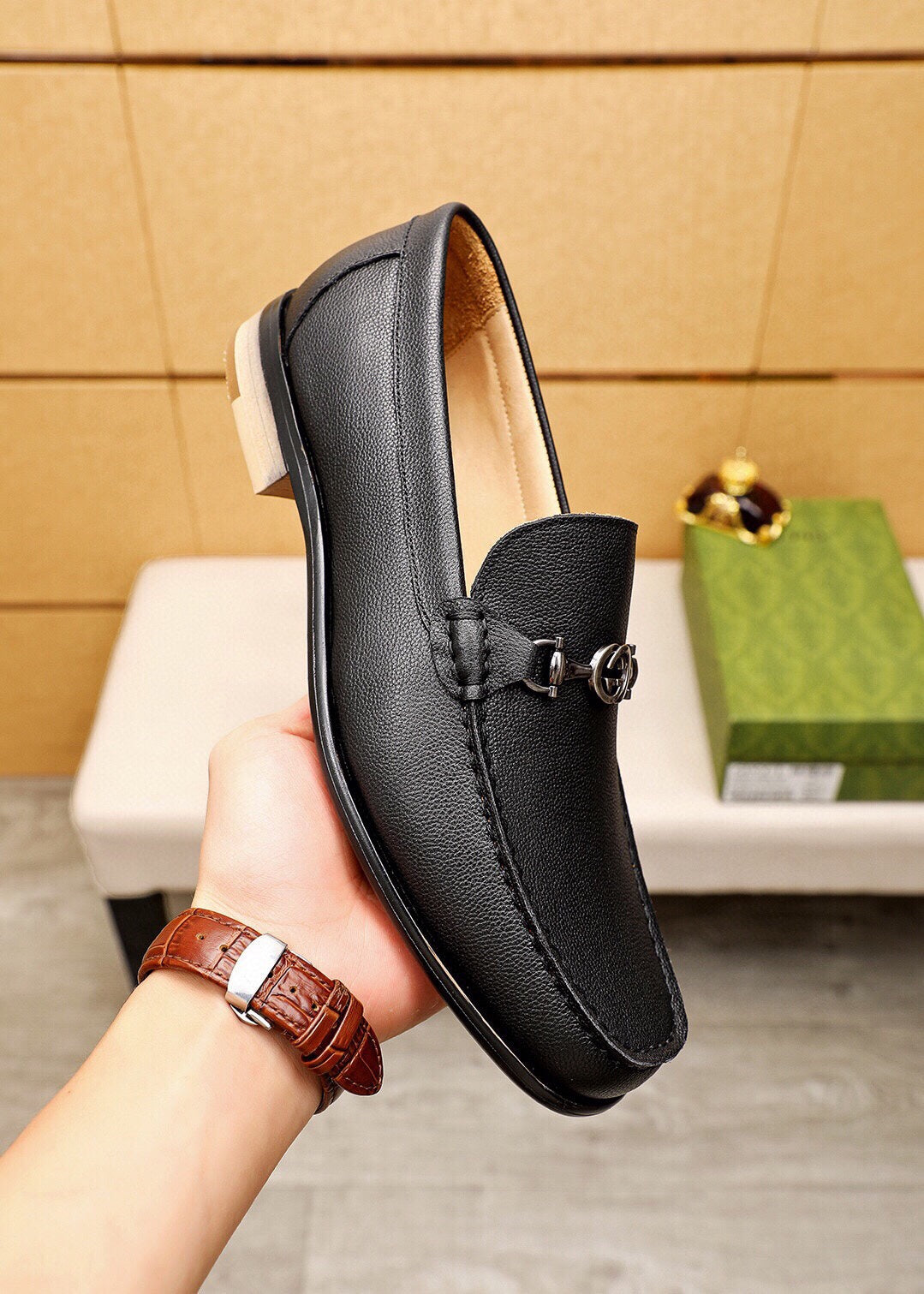 Trademark: GUCCI "Gucci" casual leather shoes. Positive code number: 38-44 (45.46.47 can