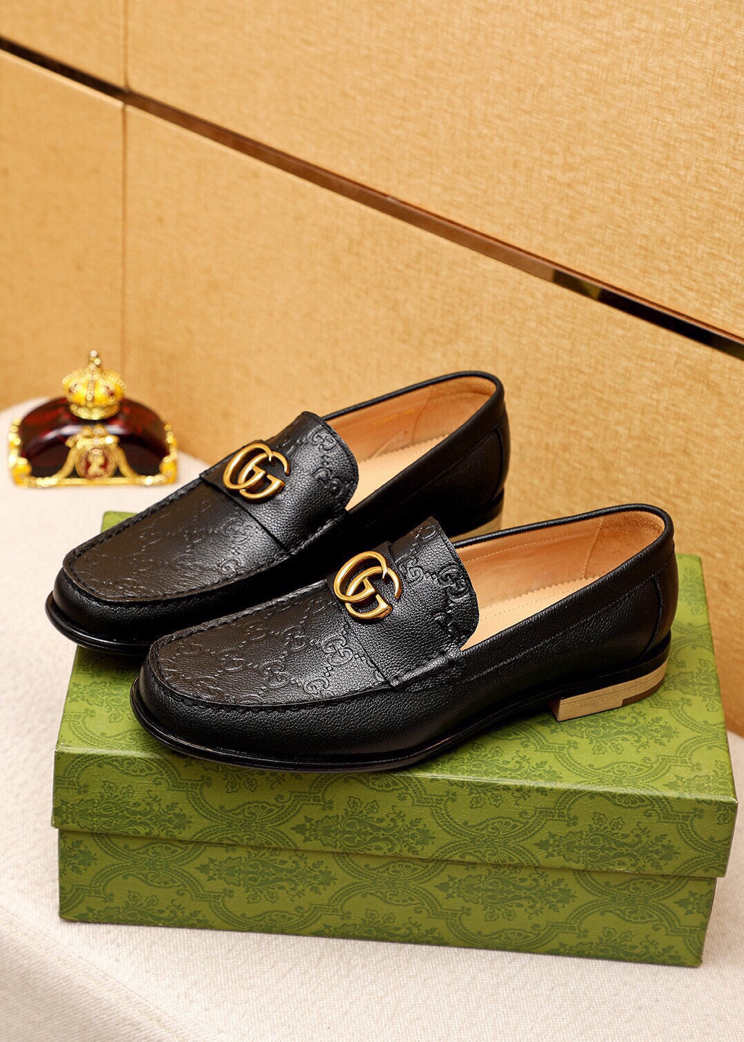 Trademark: GUCCI "Gucci" casual leather shoes. Positive code number: 38-44 (45.46.47 can