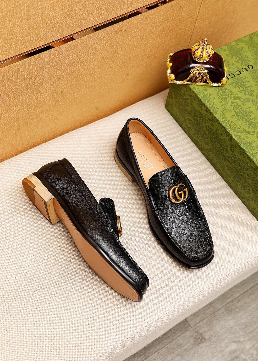 Trademark: GUCCI "Gucci" casual leather shoes. Positive code number: 38-44 (45.46.47 can