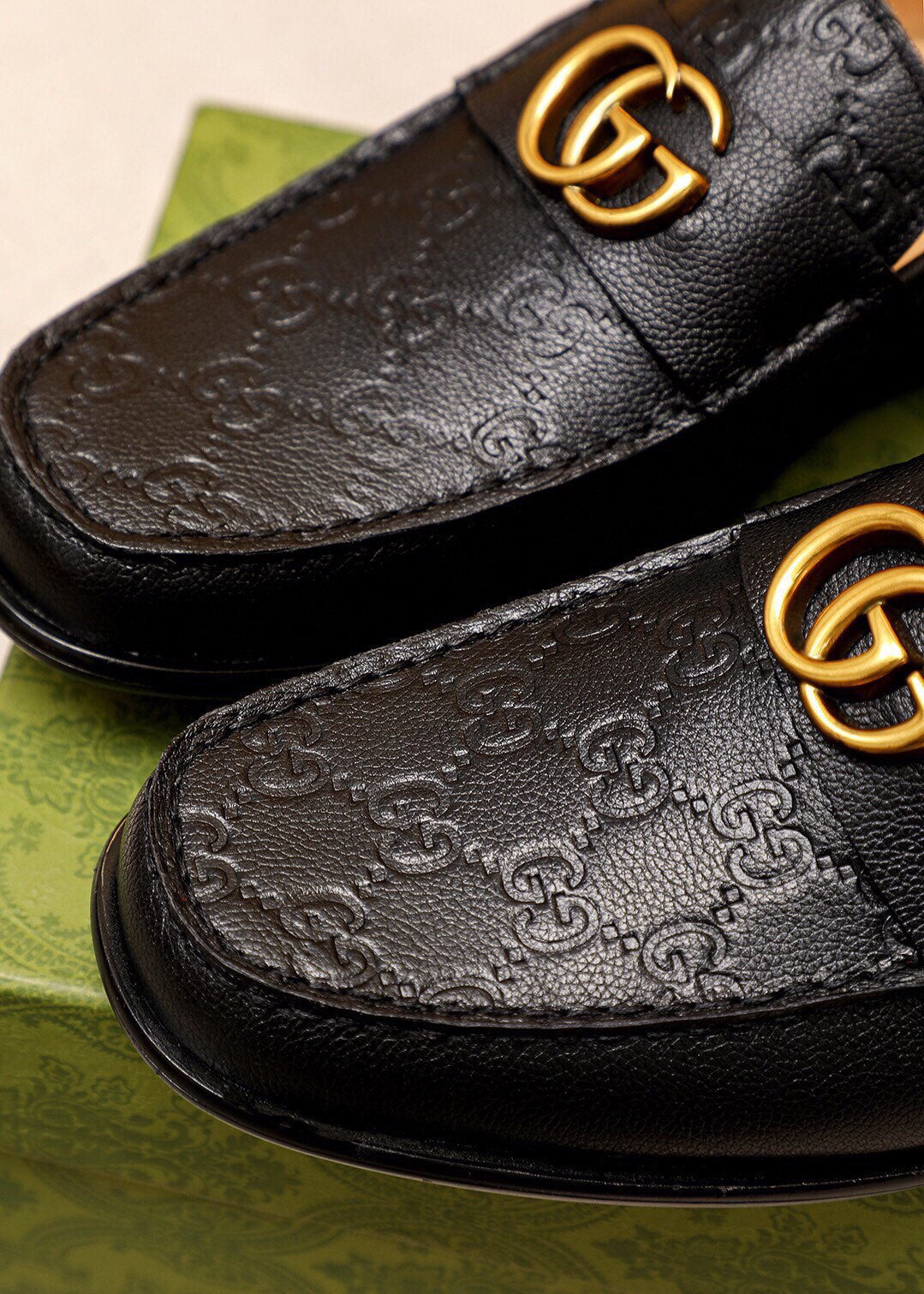 Trademark: GUCCI "Gucci" casual leather shoes. Positive code number: 38-44 (45.46.47 can