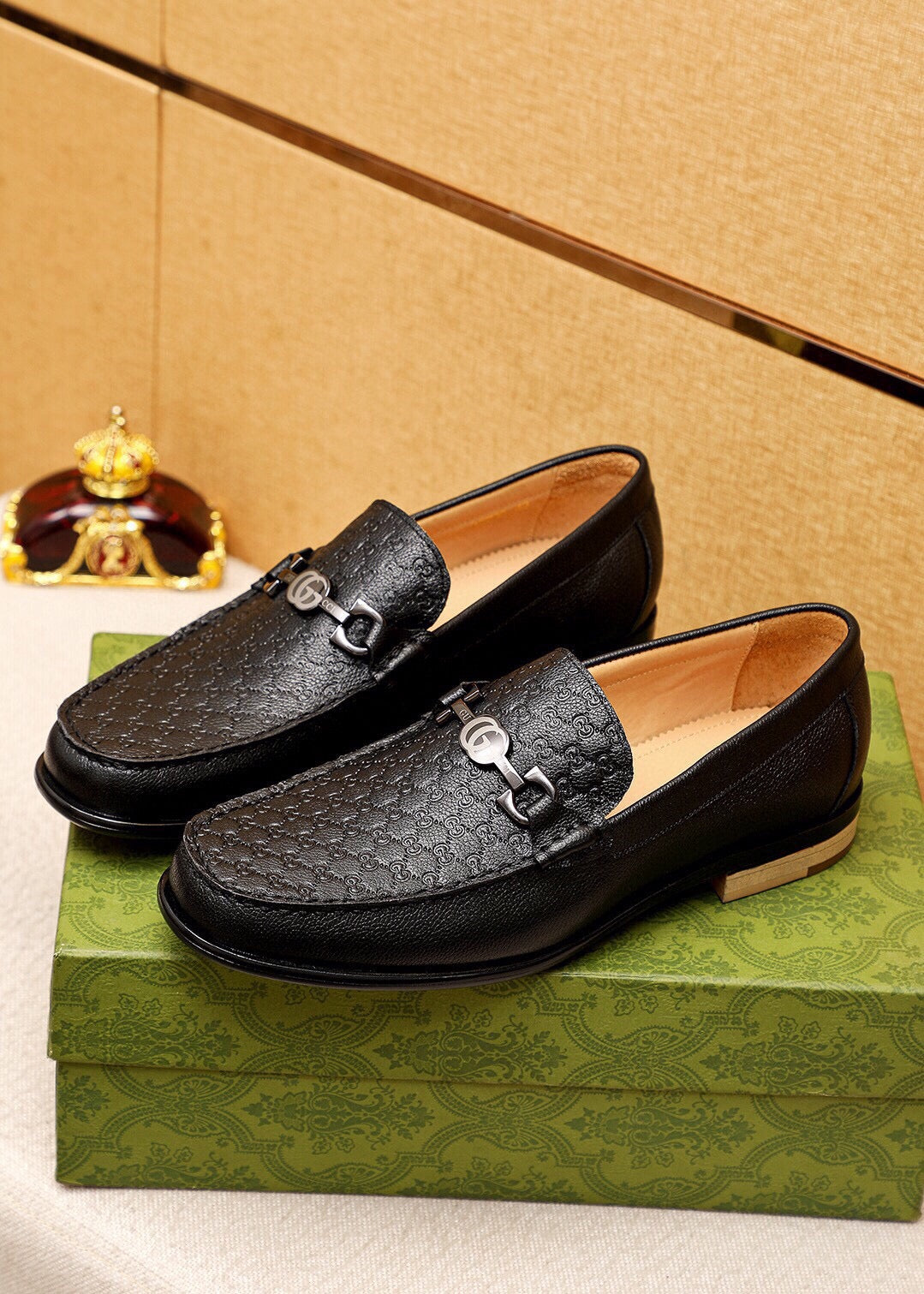 Trademark: GUCCI "Gucci" casual leather shoes. Positive code number: 38-44 (45.46.47 can