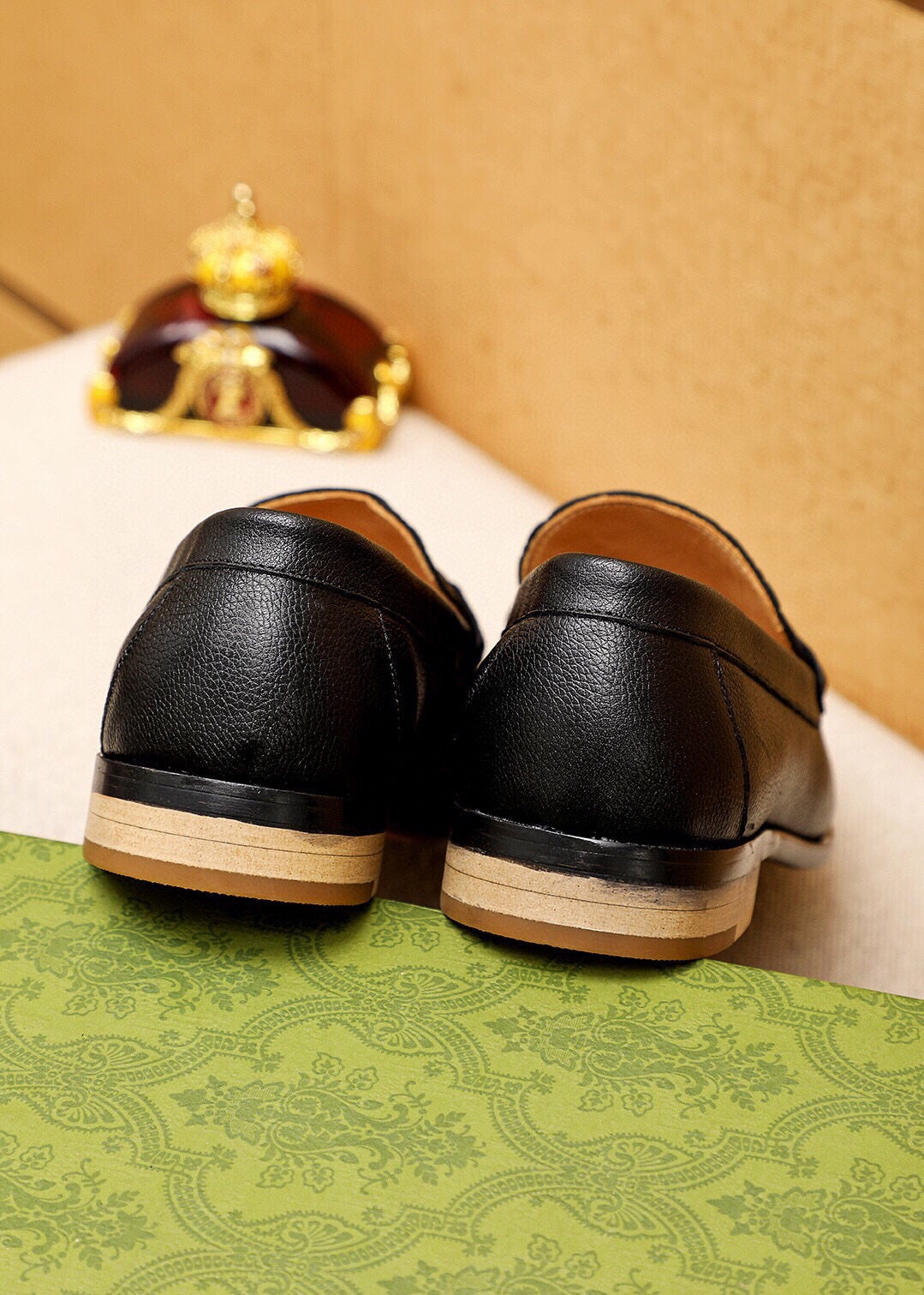 Trademark: GUCCI "Gucci" casual leather shoes. Positive code number: 38-44 (45.46.47 can