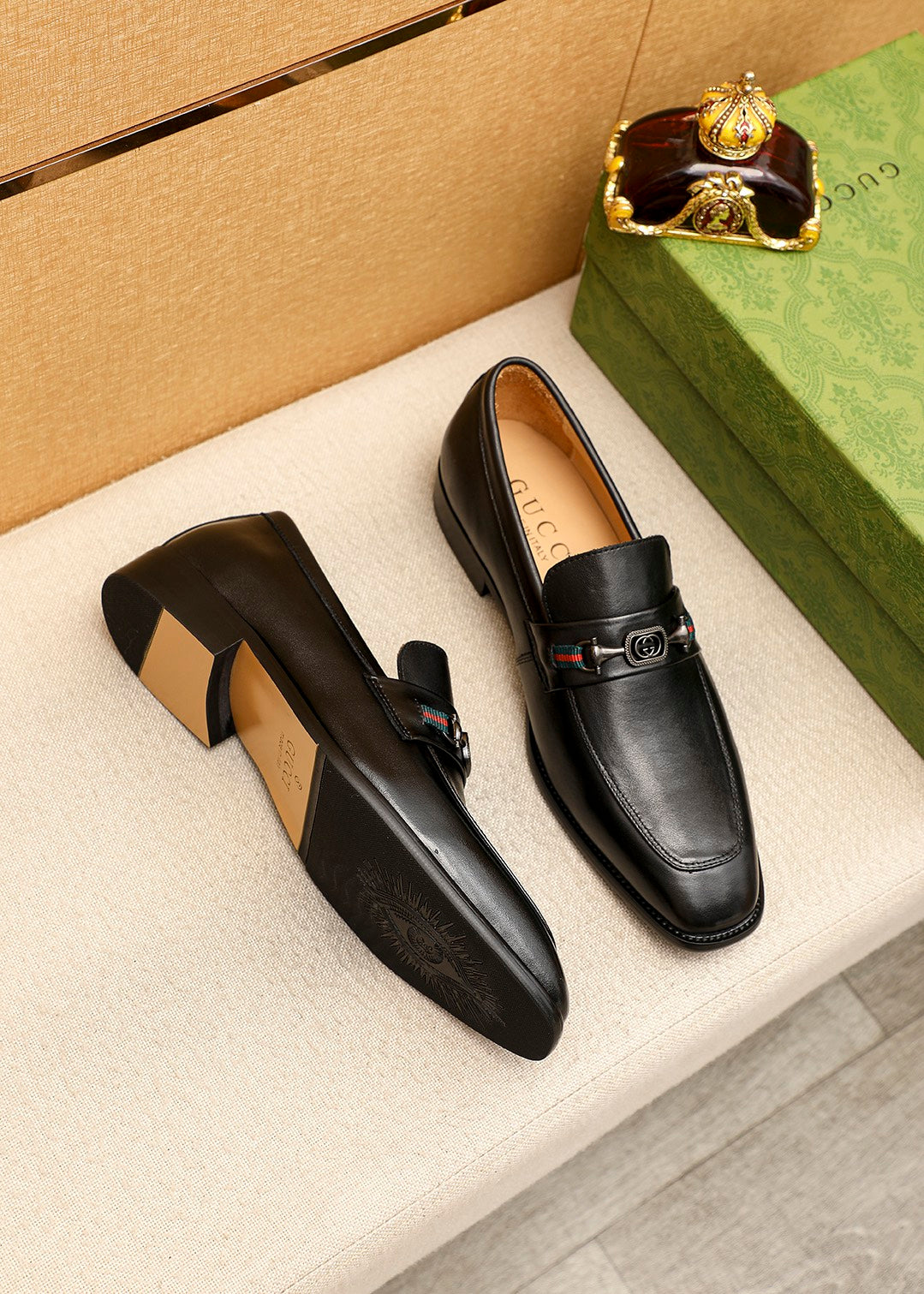 Trademark: GUCCI "Gucci" casual leather shoes. Positive code number: 38-44 (45.46.47 can