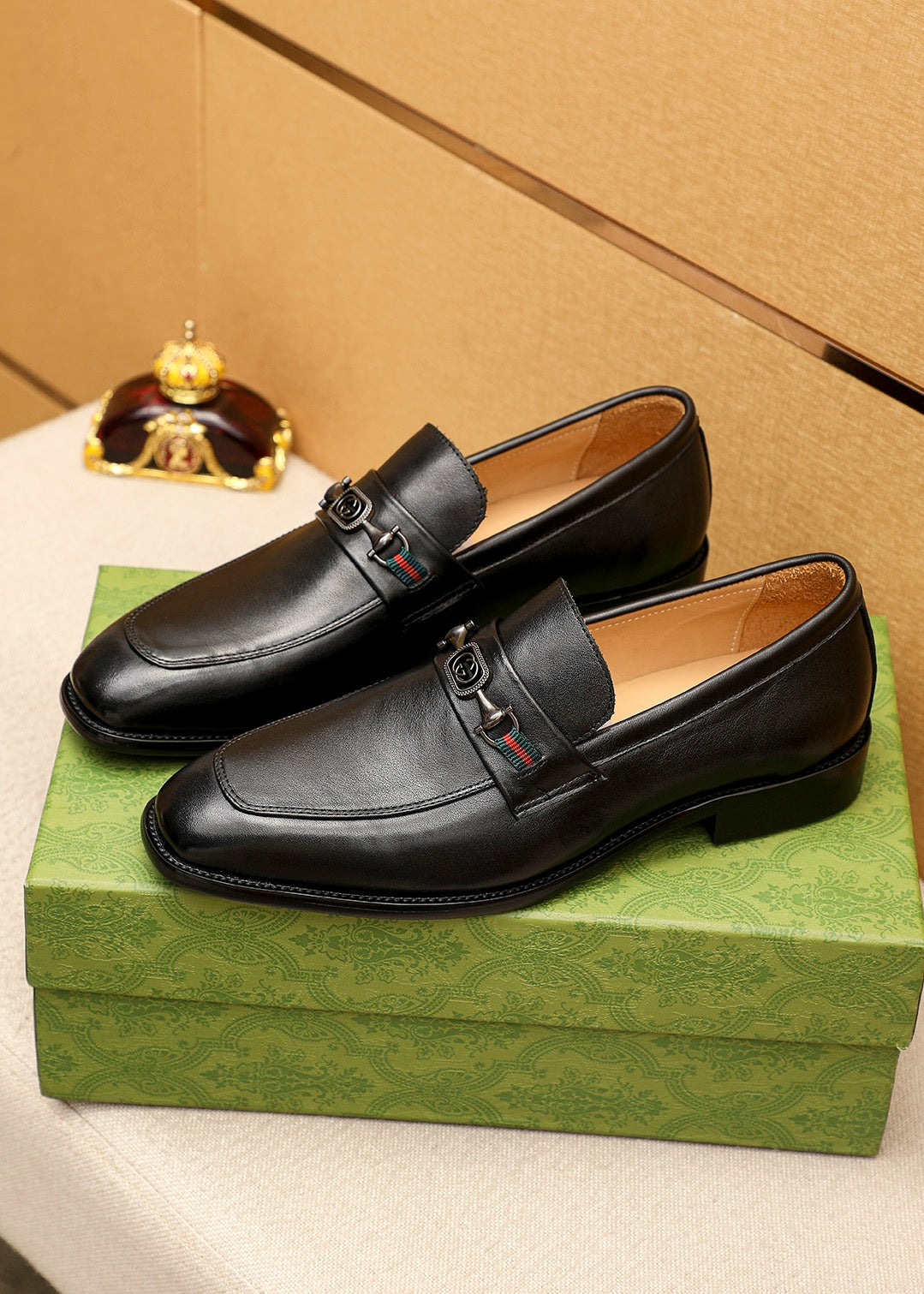 Trademark: GUCCI "Gucci" casual leather shoes. Positive code number: 38-44 (45.46.47 can