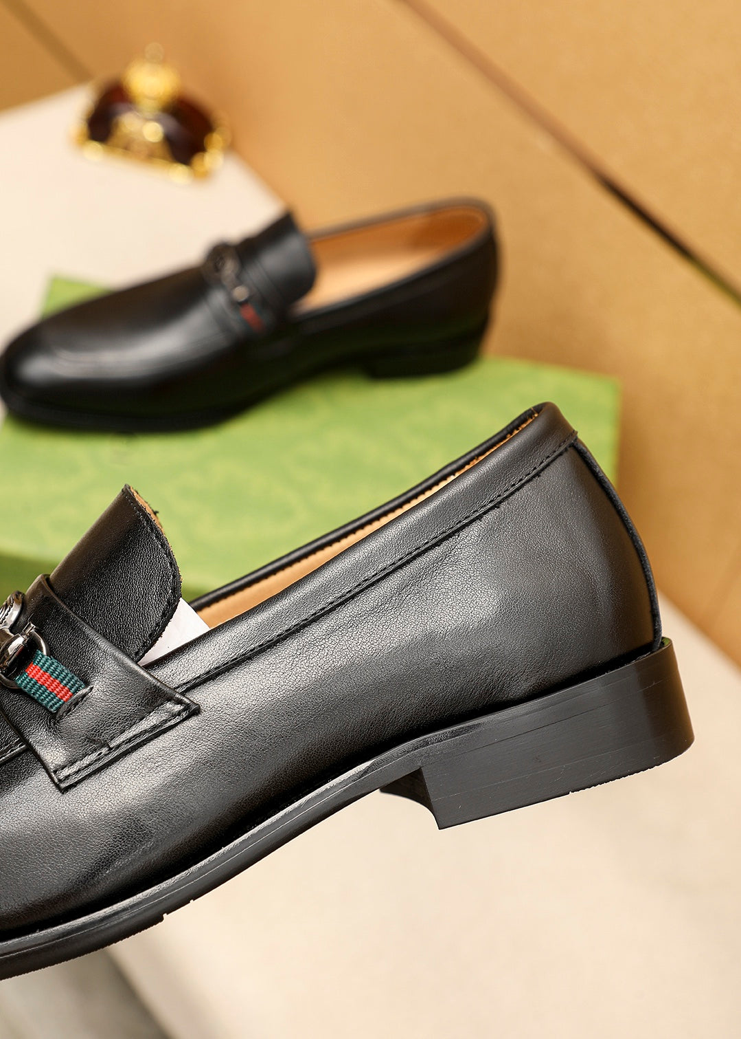 Trademark: GUCCI "Gucci" casual leather shoes. Positive code number: 38-44 (45.46.47 can