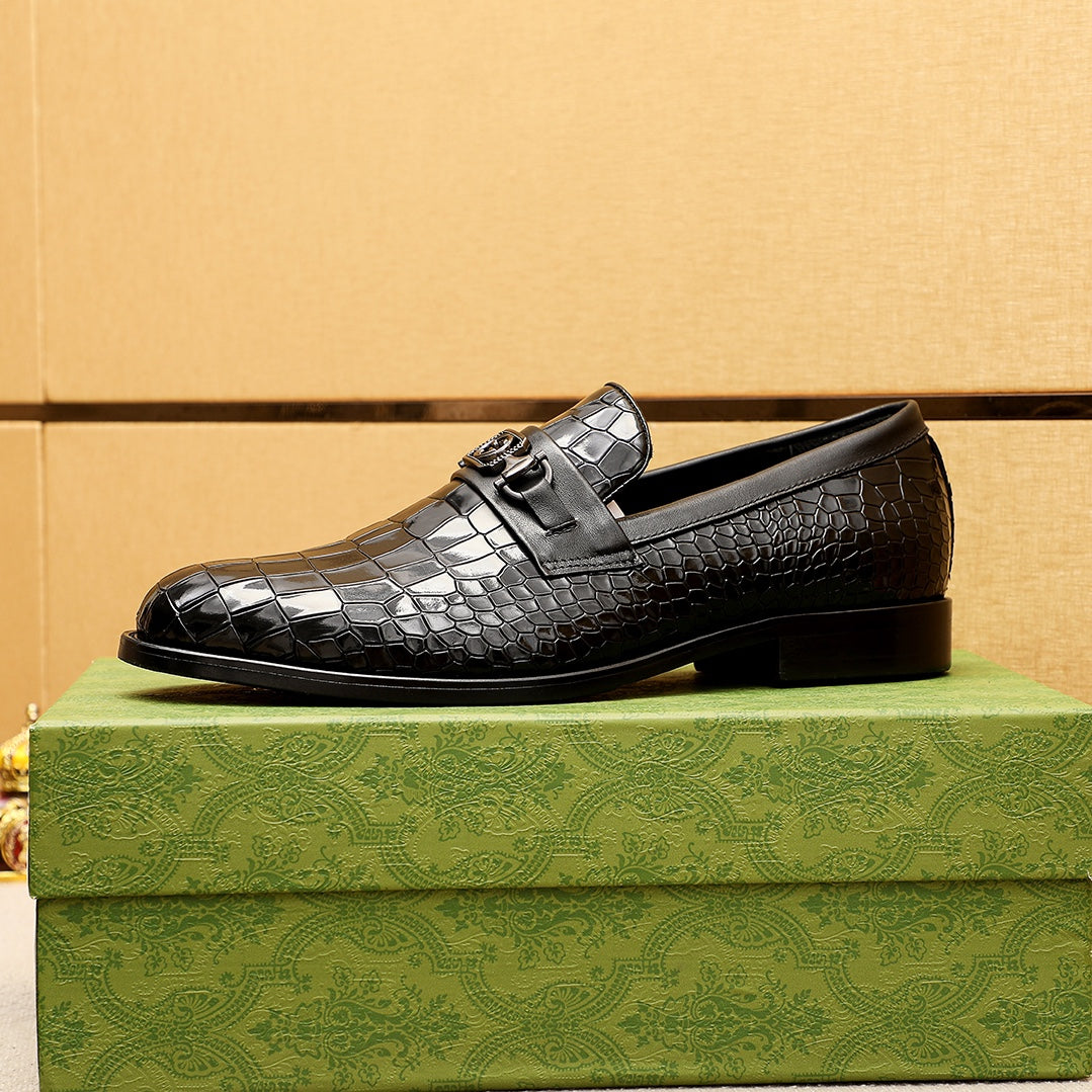 Trademark: GUCCI "Gucci" casual leather shoes. Positive code number: 38-44 (45.46.47 can