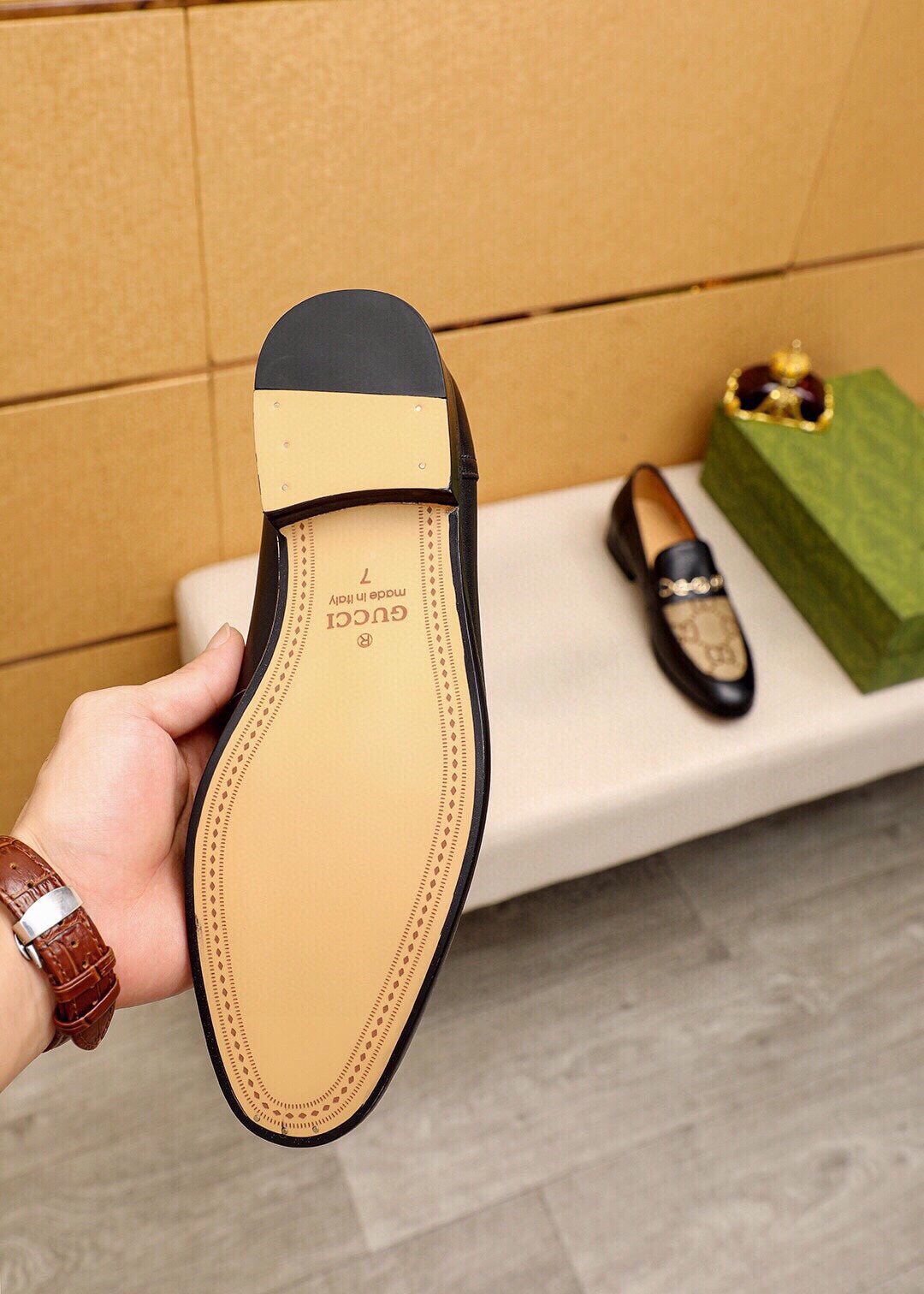 Trademark: GUCCI "Gucci" casual leather shoes. Positive code number: 38-44 (45.46.47 can